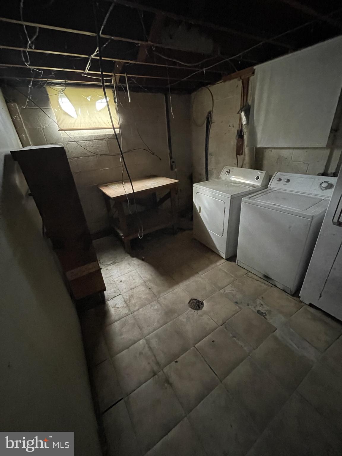 HOLLY PARK - Residential