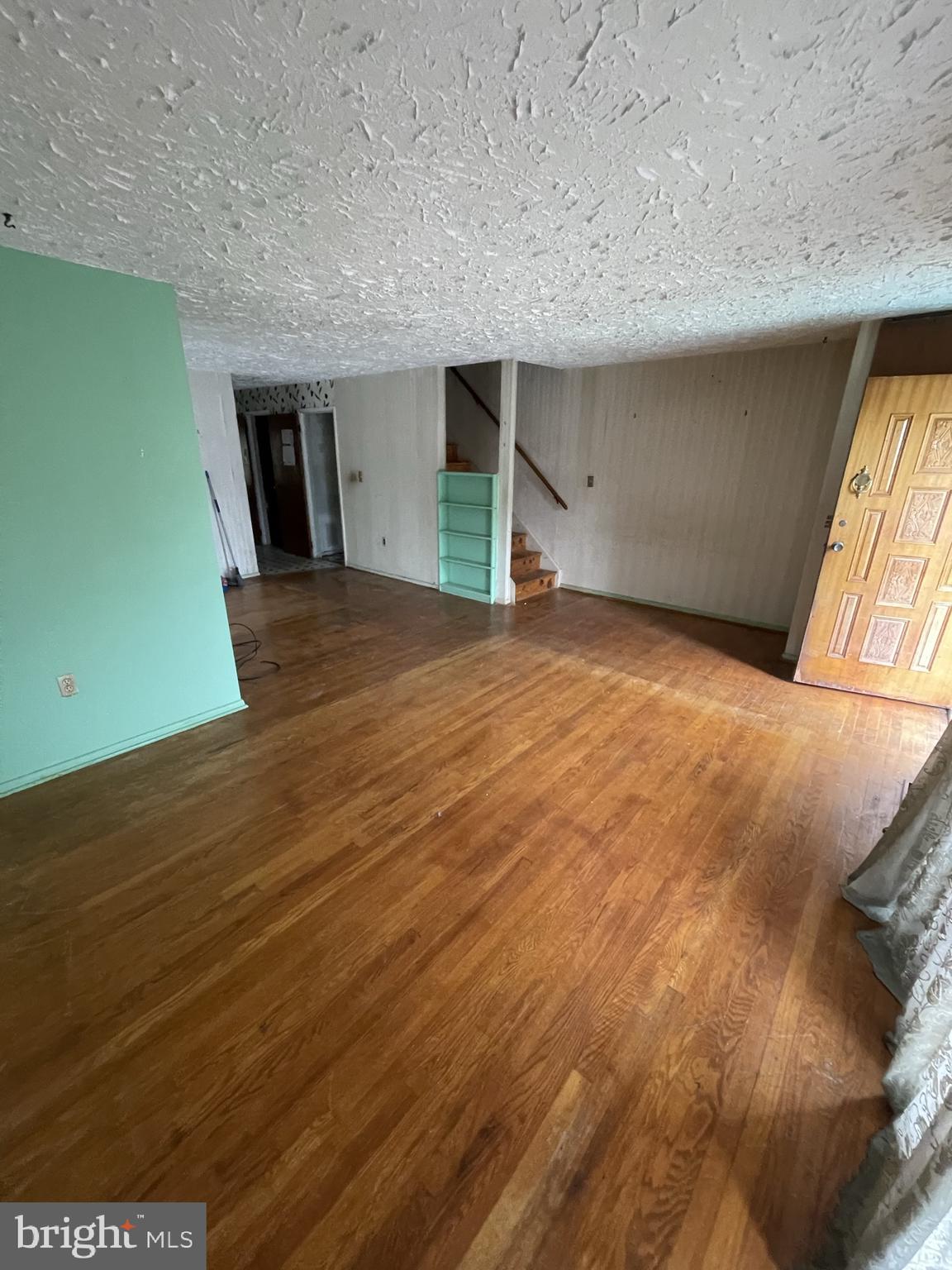 HOLLY PARK - Residential