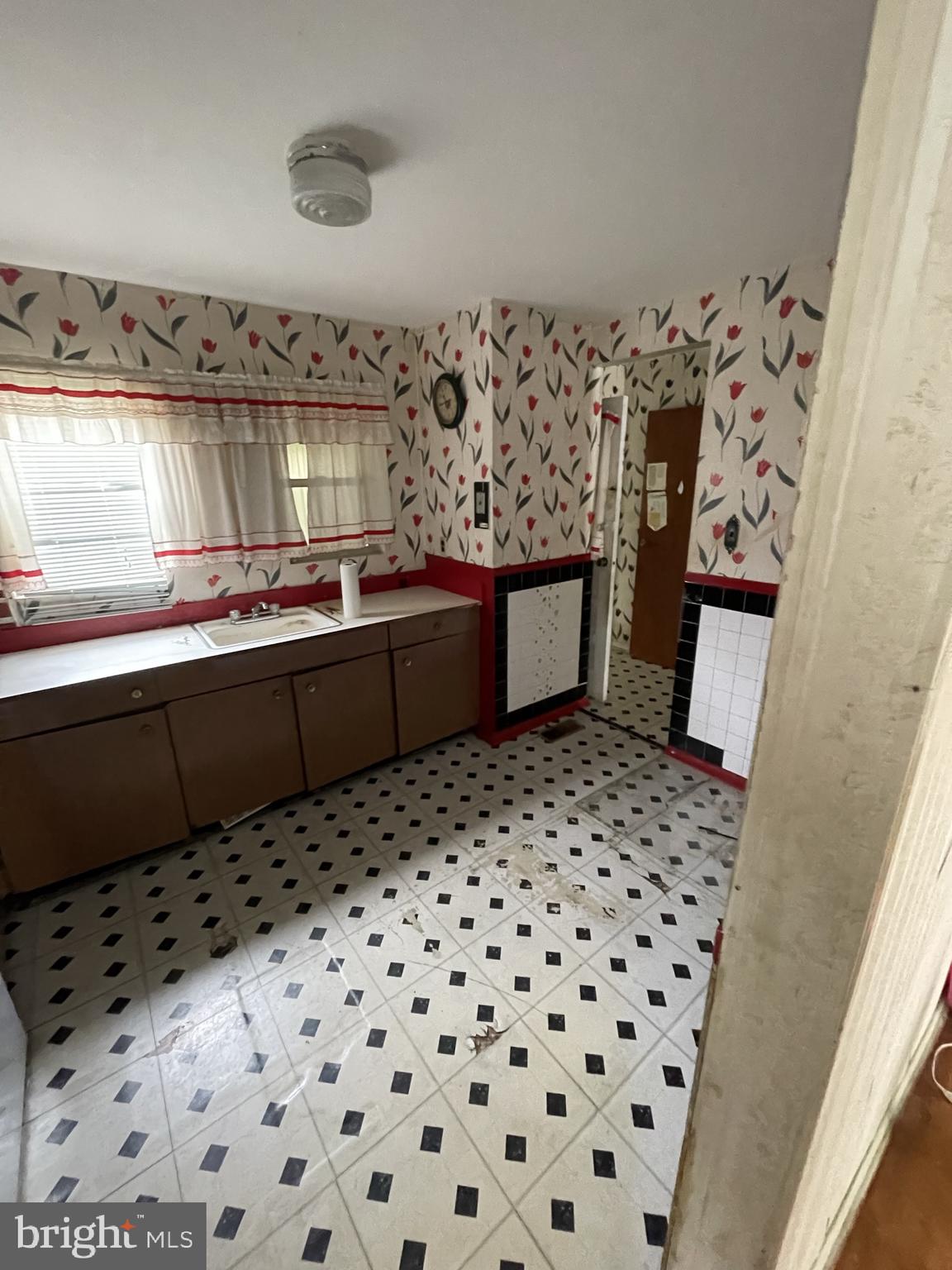 HOLLY PARK - Residential