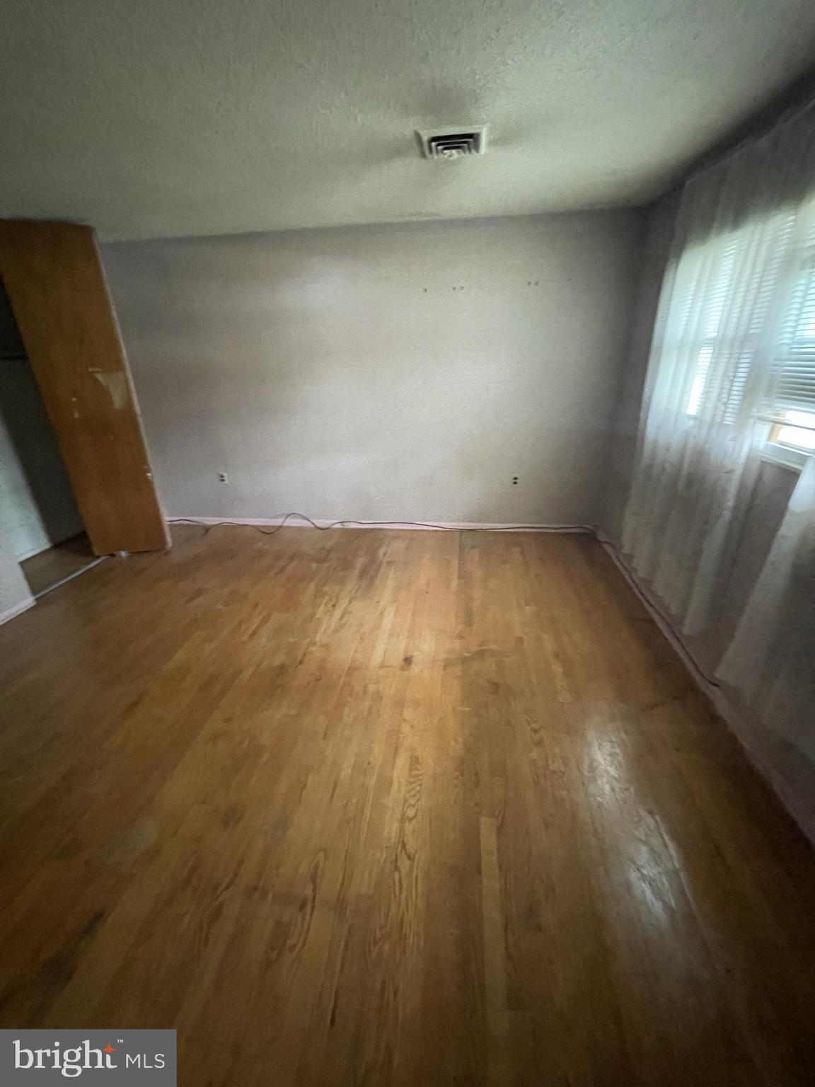 HOLLY PARK - Residential