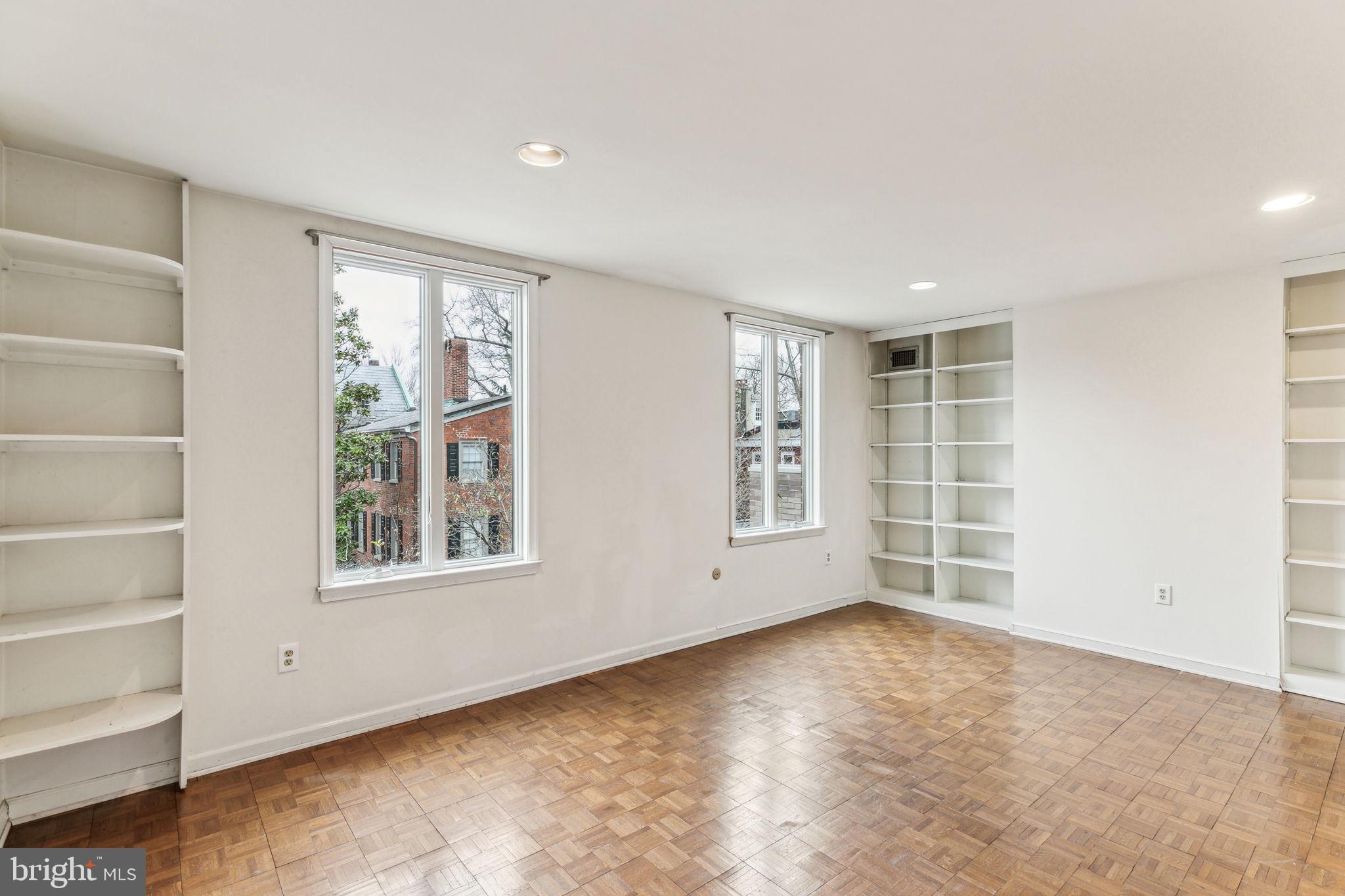 SOCIETY HILL - Residential