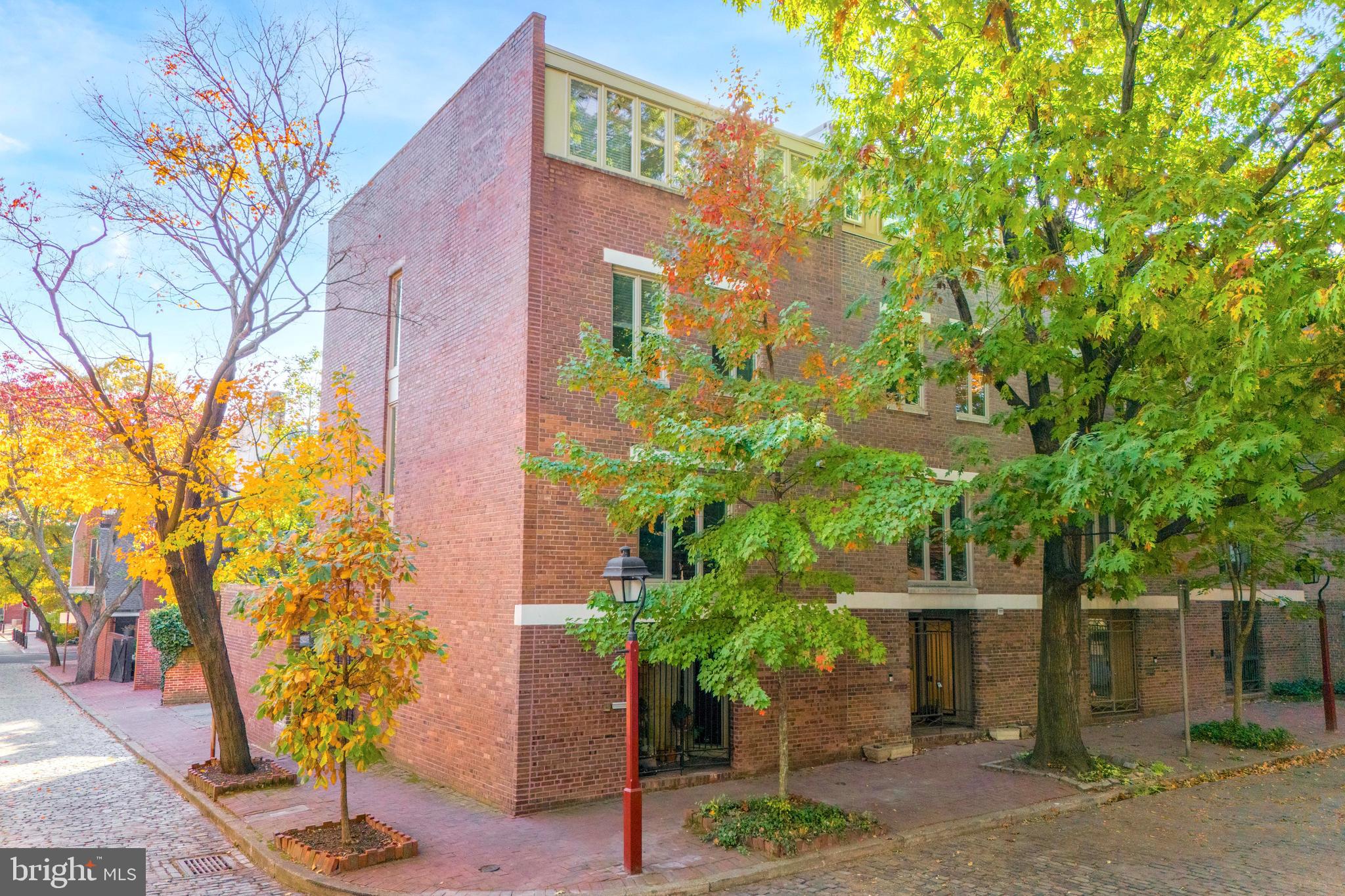 SOCIETY HILL - Residential