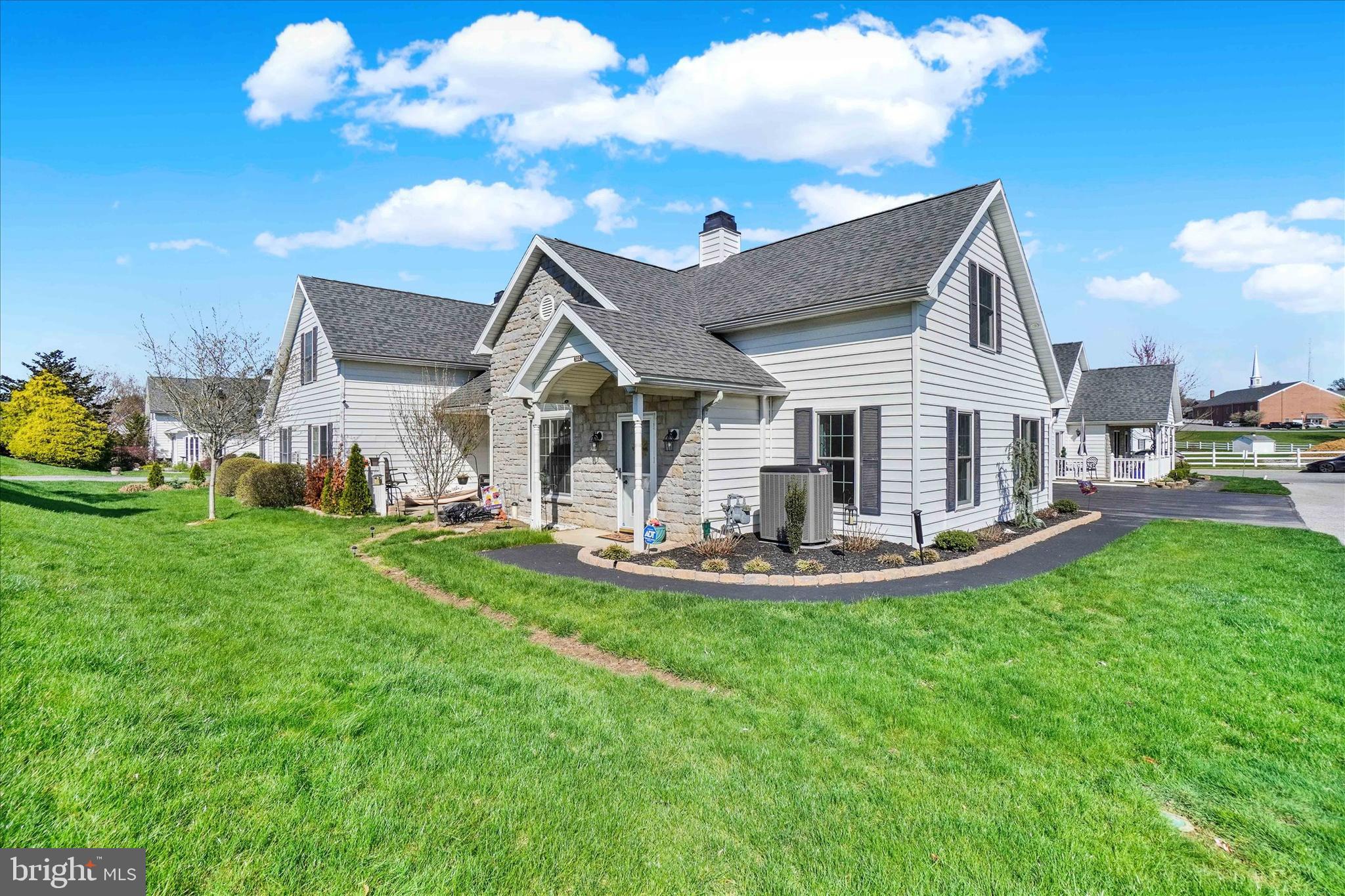 322 CLARKS WAY