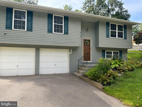 Photo of 6150 Fairbourne Court, HANOVER, MD 21076 (MLS # MDHW2073244)