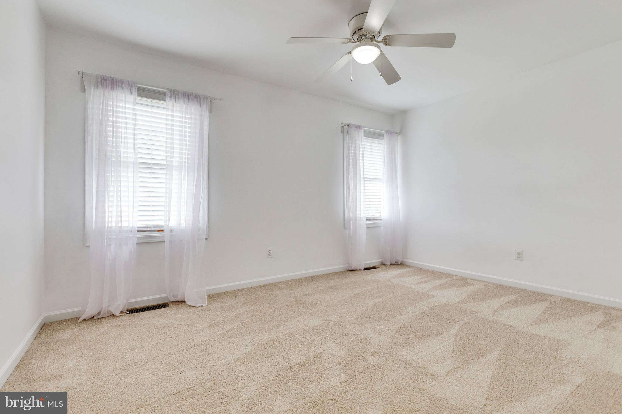 ST CHARLES - CARRINGTON - Residential