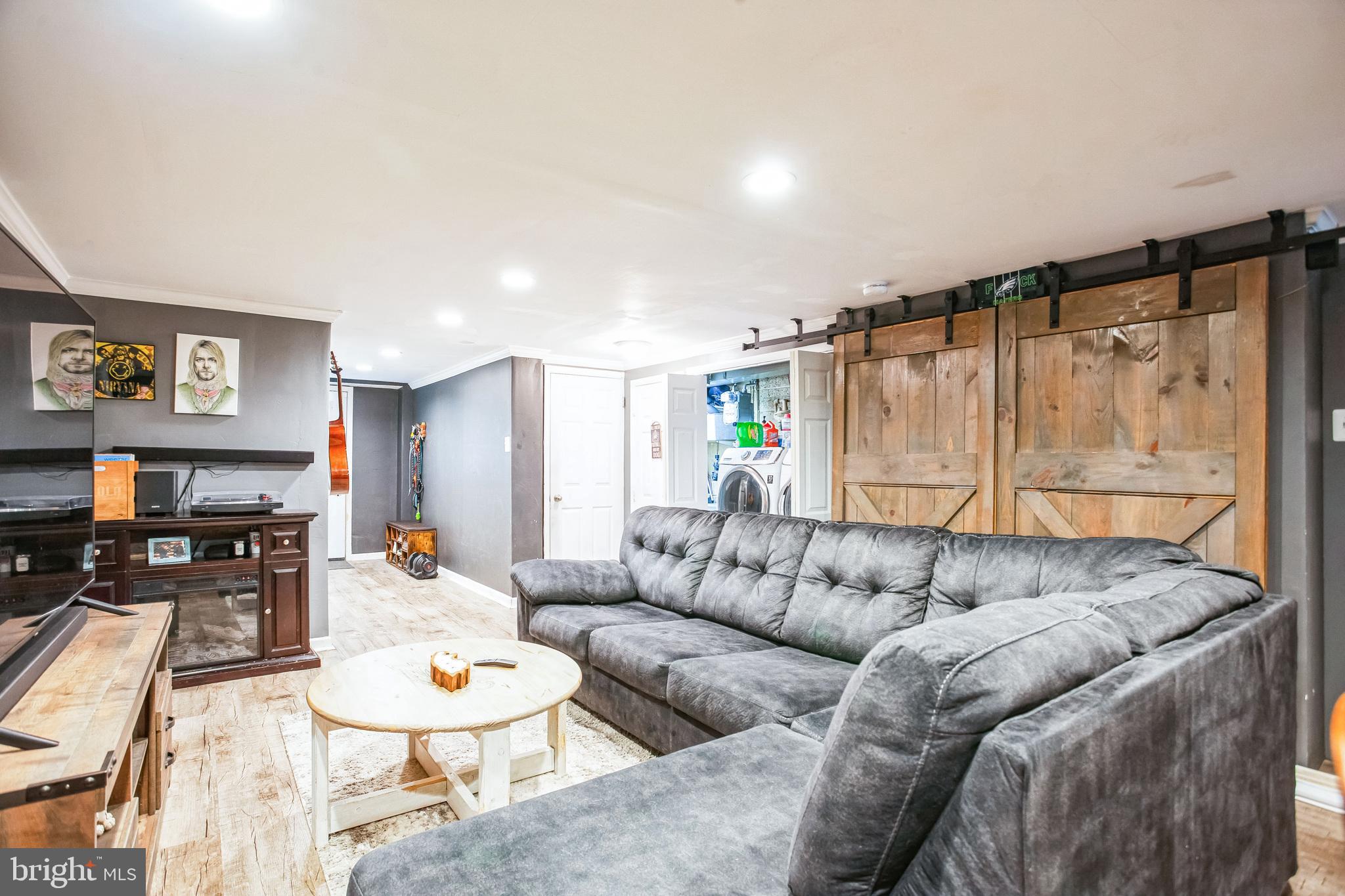 ASHTON-WOODENBRIDGE - Residential