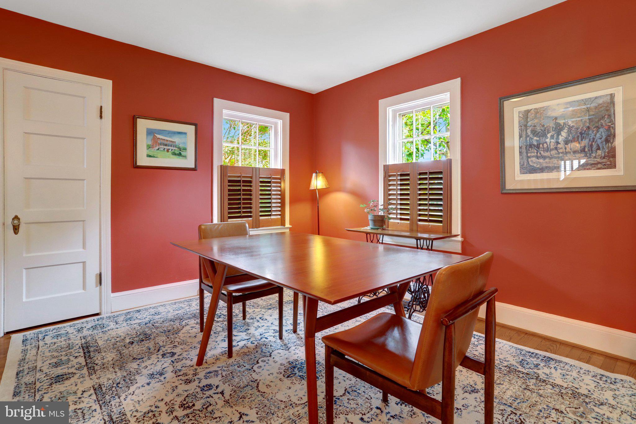 34 S PERSHING DRIVE