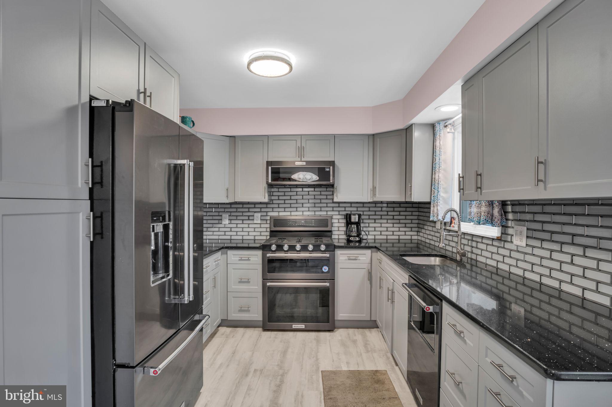 HAMPDEN COURT - Residential