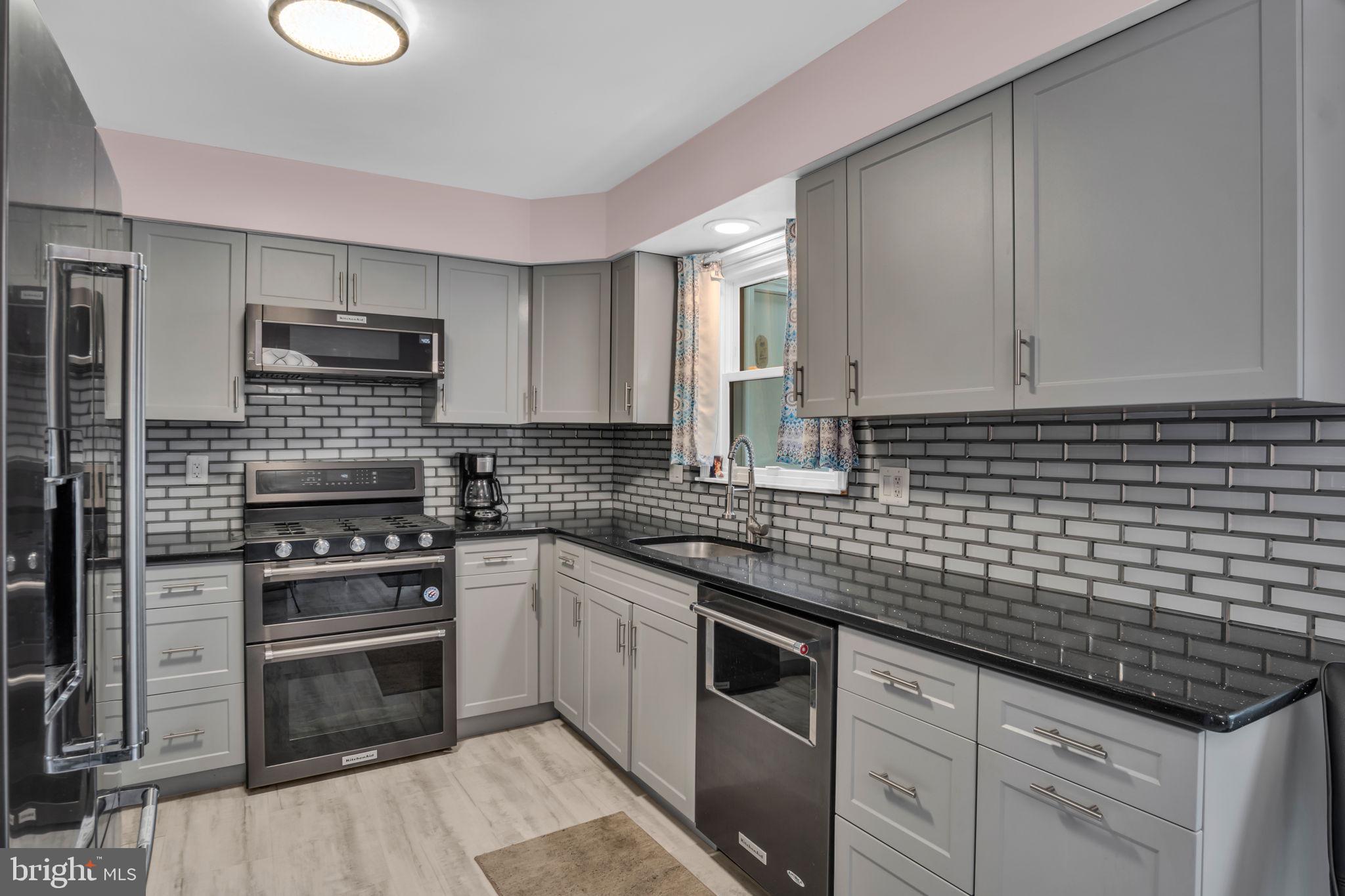 HAMPDEN COURT - Residential