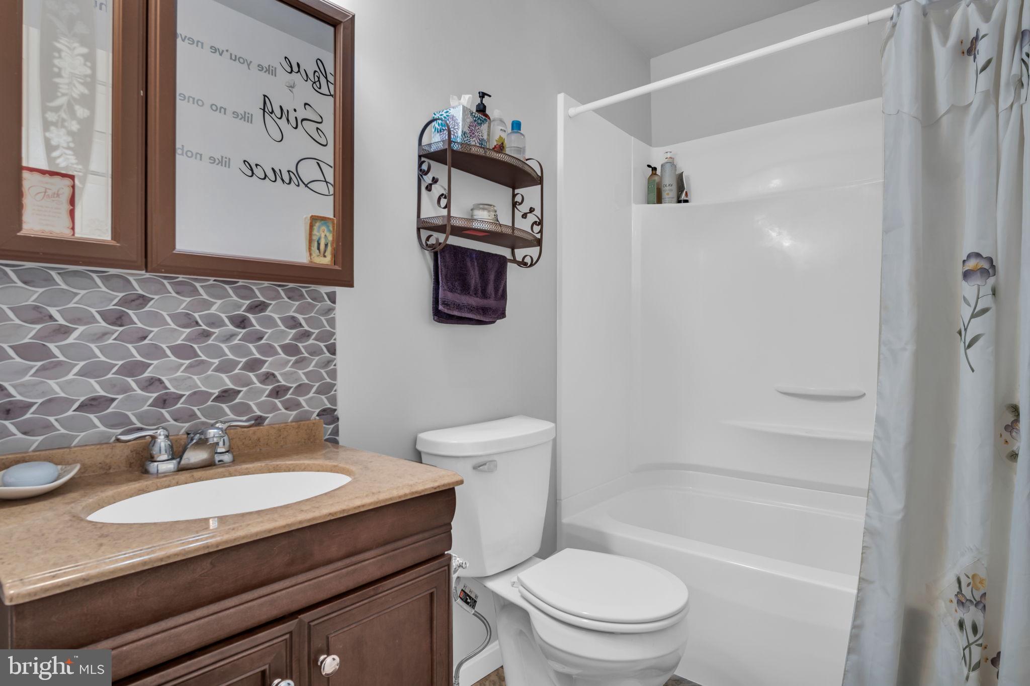 HAMPDEN COURT - Residential