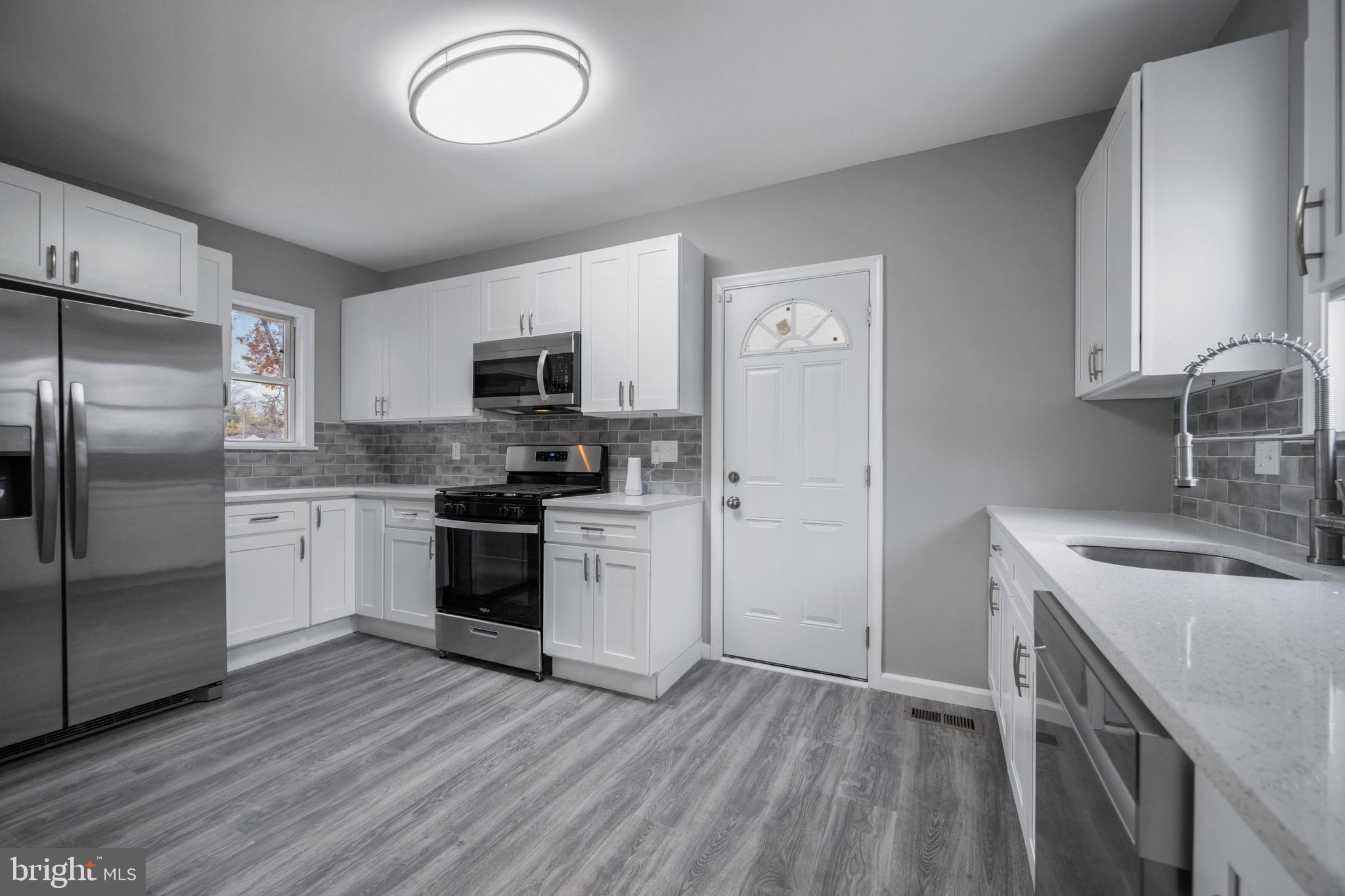 HOWARD PARK - Residential