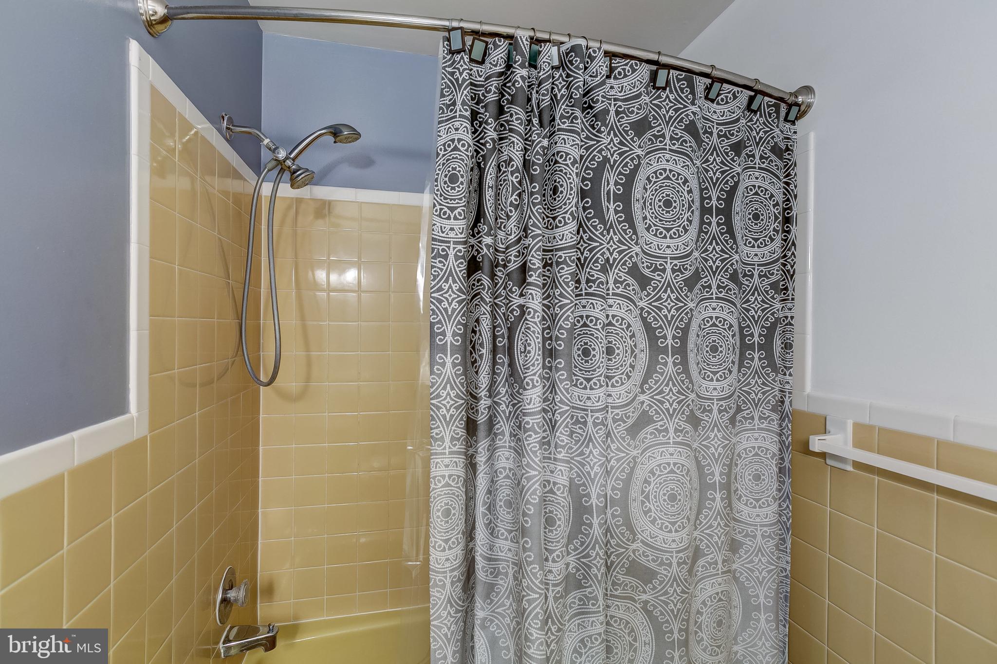 WALNUT RIDGE - Residential