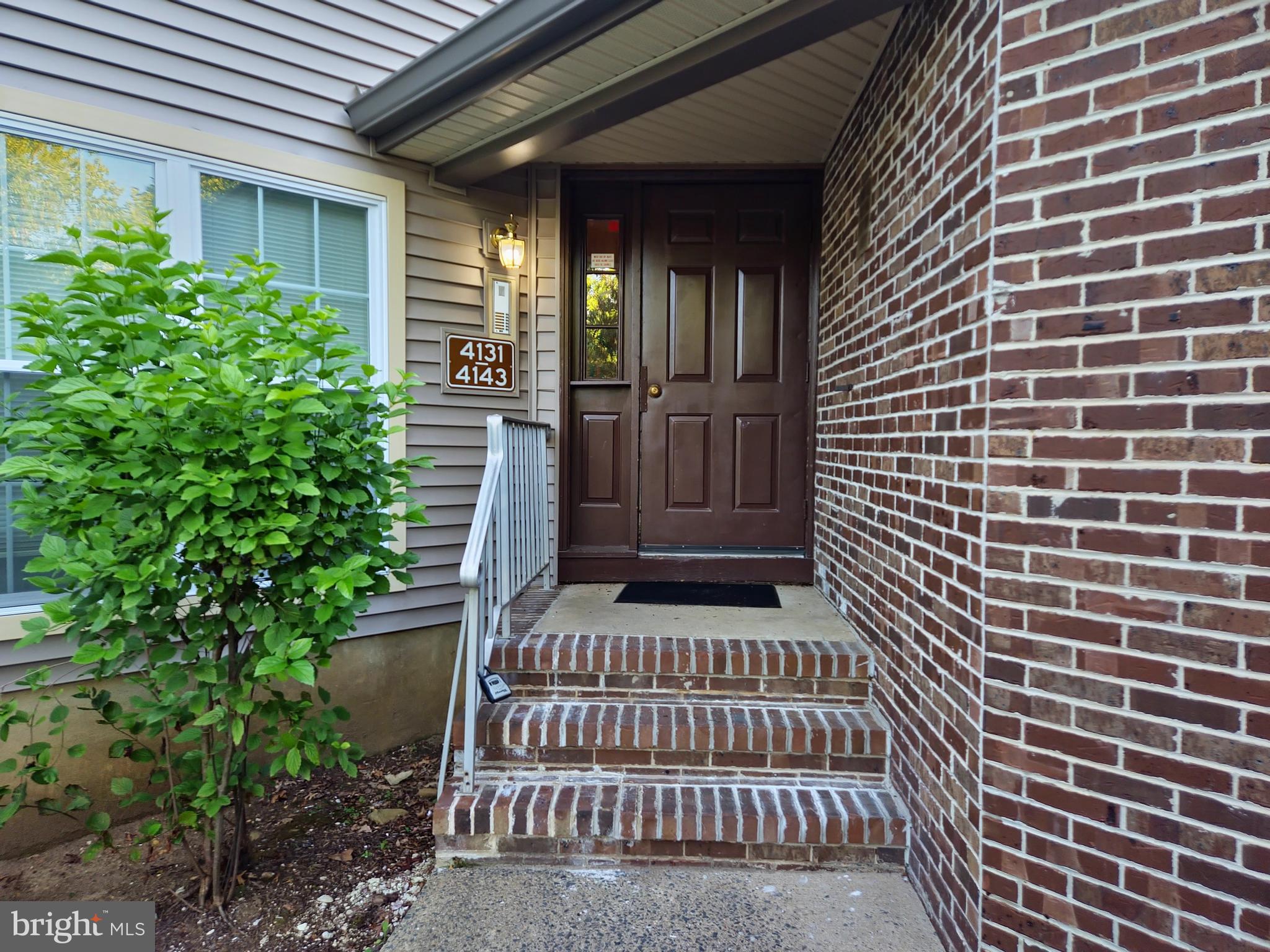 4131 BAYBERRY COURT