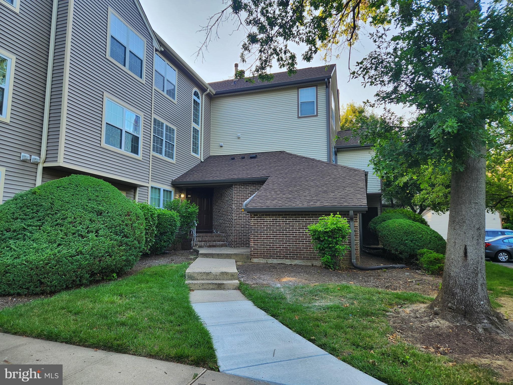 4131 BAYBERRY COURT