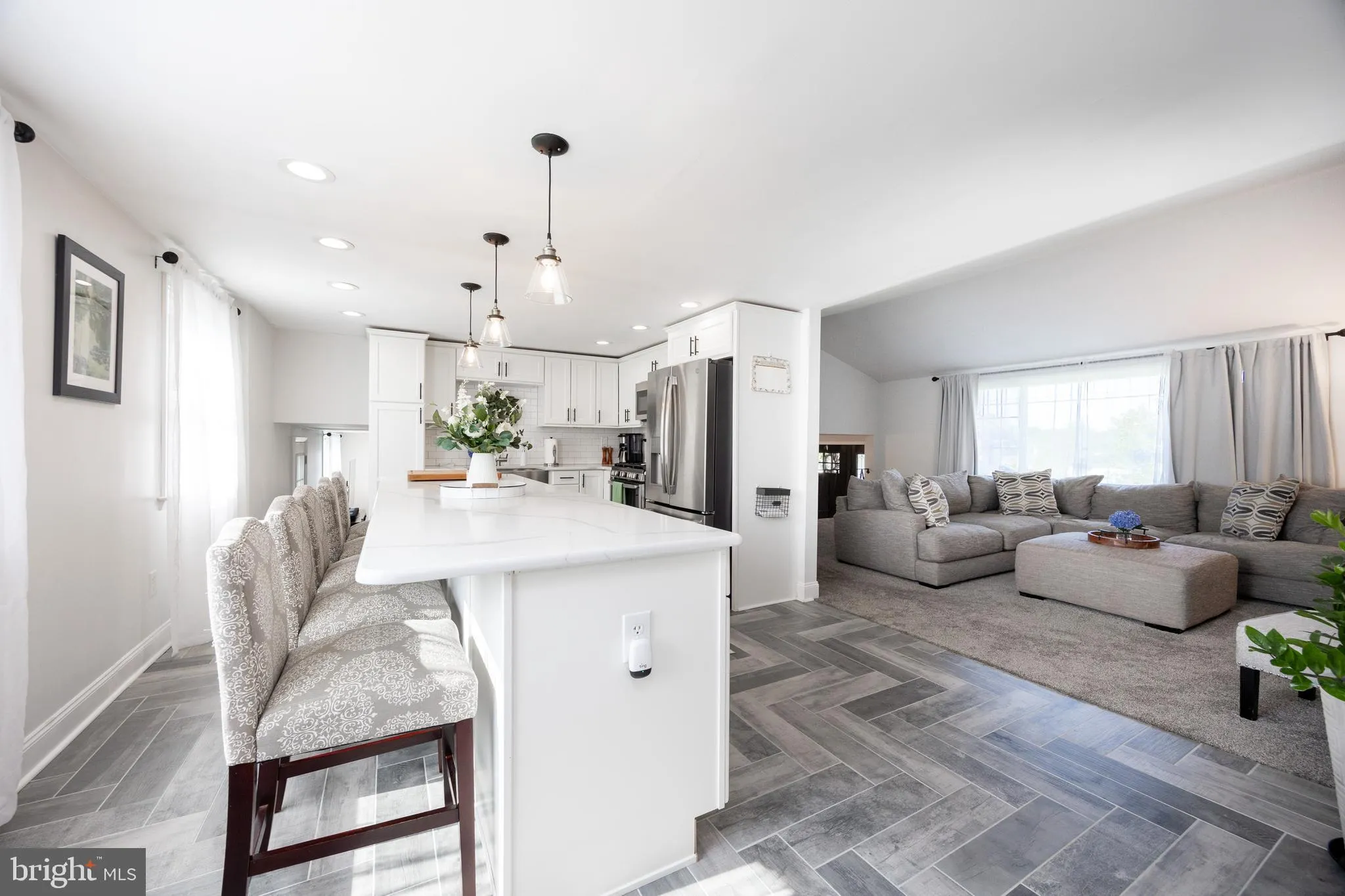 Brookhaven, Pennsylvania 19015, United States, 4 Bedrooms Bedrooms, ,3 BathroomsBathrooms,Residential,Pending,180190