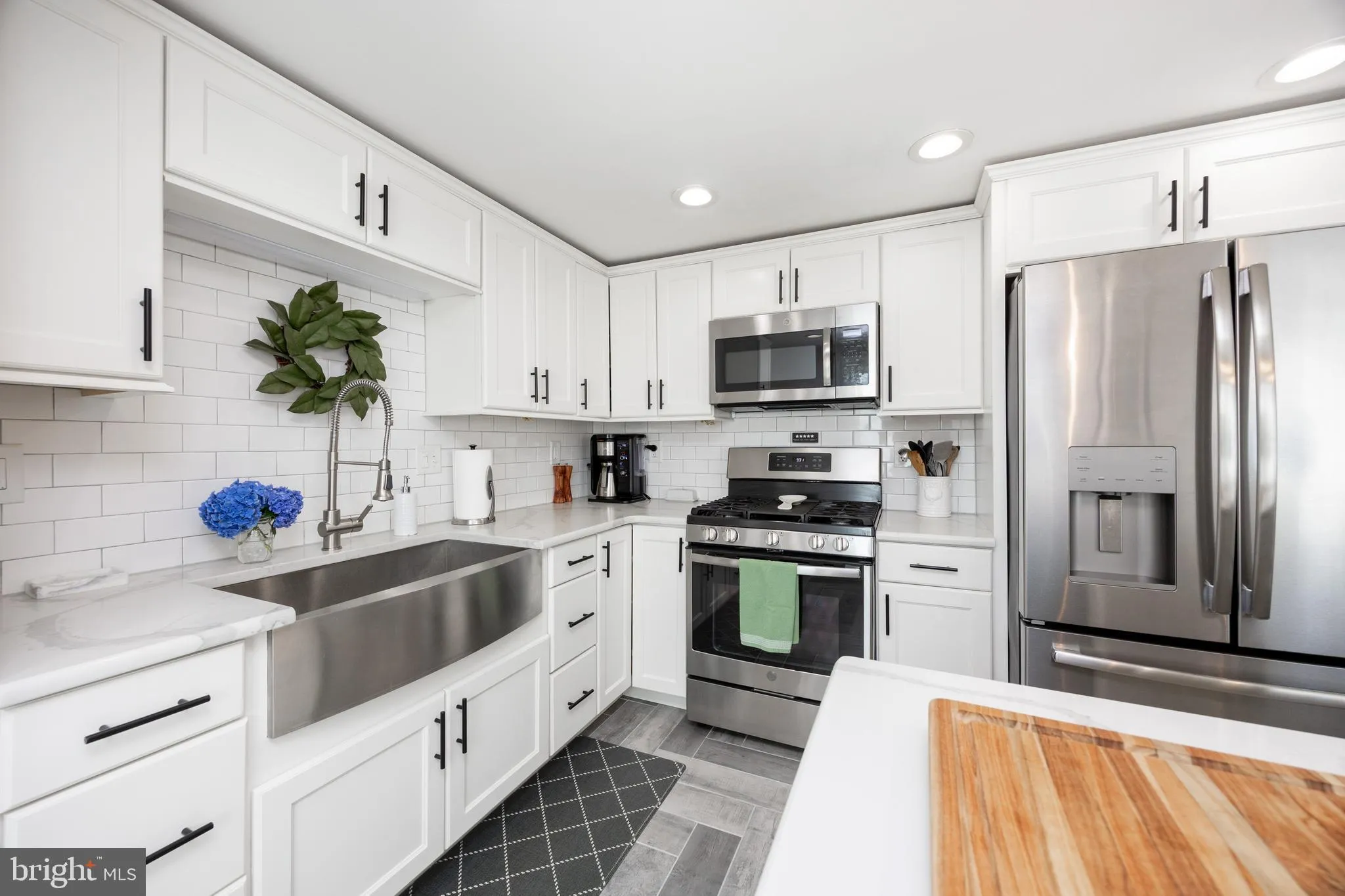 Brookhaven, Pennsylvania 19015, United States, 4 Bedrooms Bedrooms, ,3 BathroomsBathrooms,Residential,Pending,180190