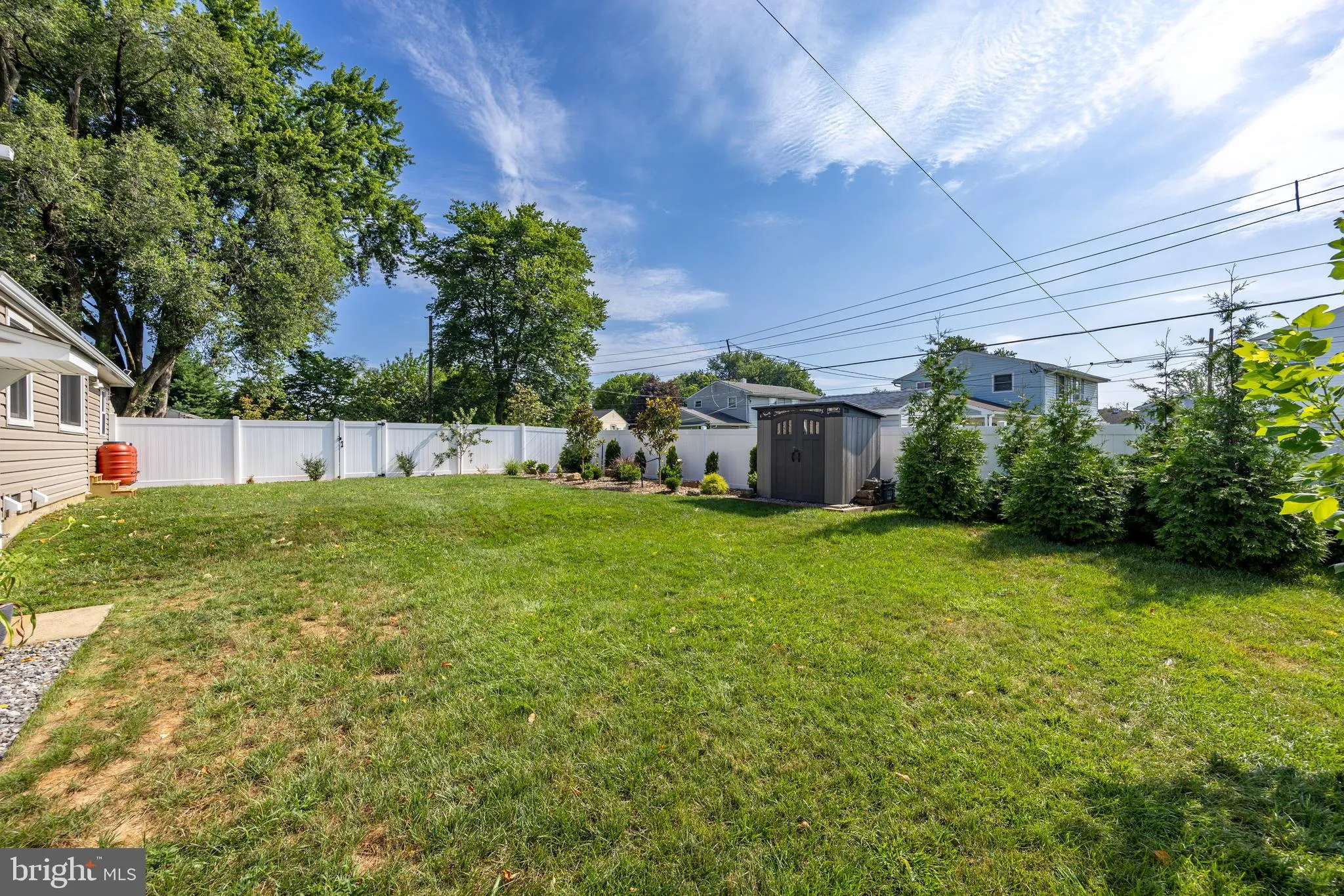 Brookhaven, Pennsylvania 19015, United States, 4 Bedrooms Bedrooms, ,3 BathroomsBathrooms,Residential,Pending,180190