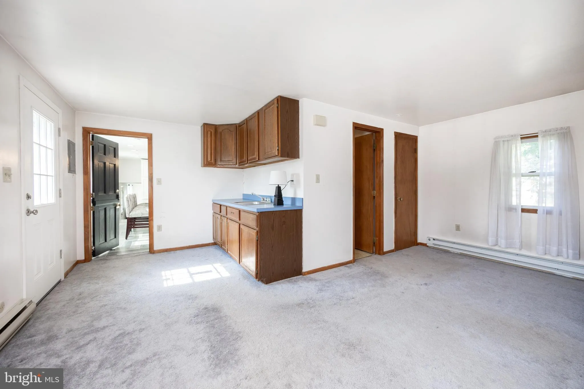 Brookhaven, Pennsylvania 19015, United States, 4 Bedrooms Bedrooms, ,3 BathroomsBathrooms,Residential,Pending,180190