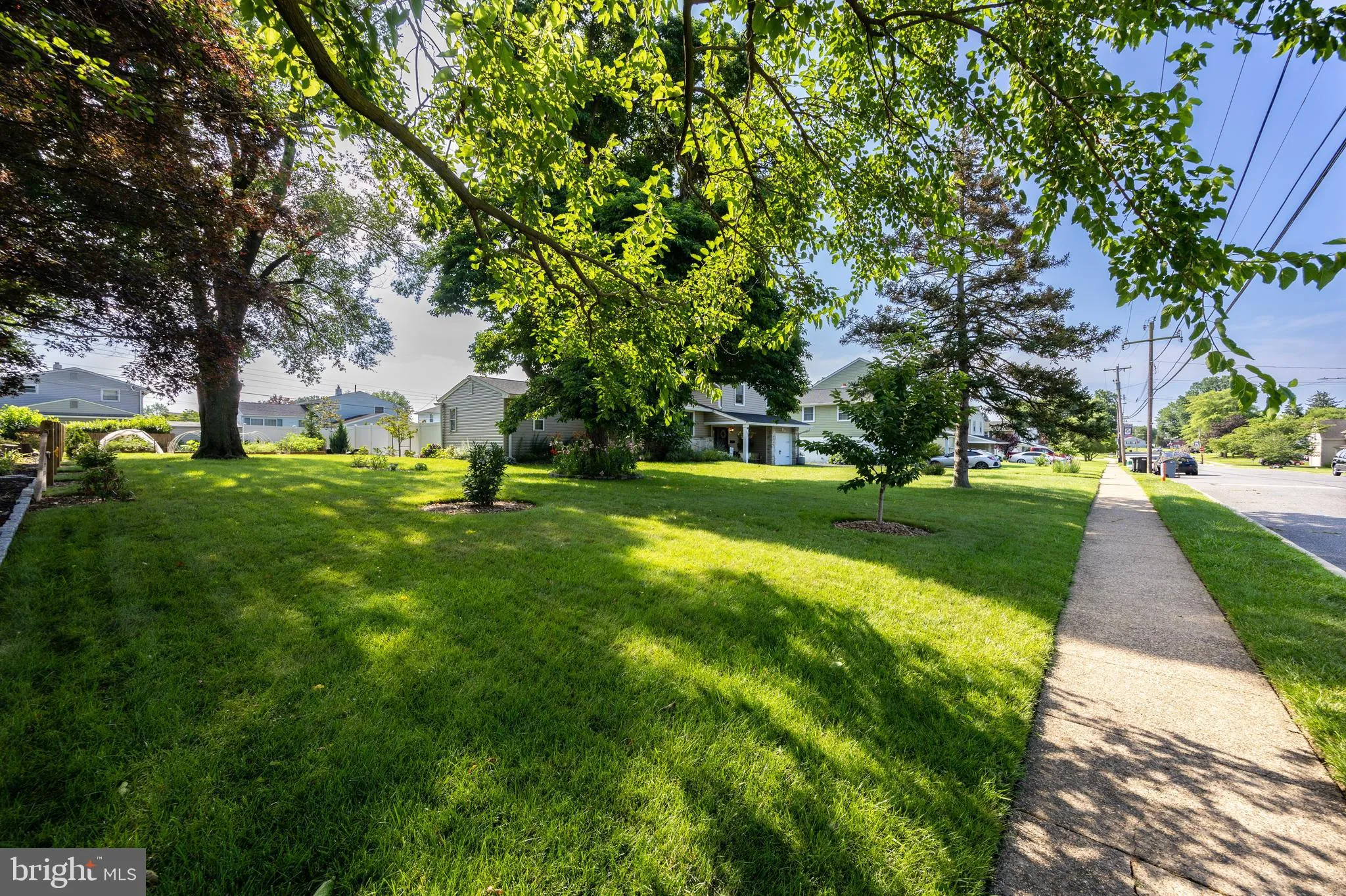 Brookhaven, Pennsylvania 19015, United States, 4 Bedrooms Bedrooms, ,3 BathroomsBathrooms,Residential,Pending,180190