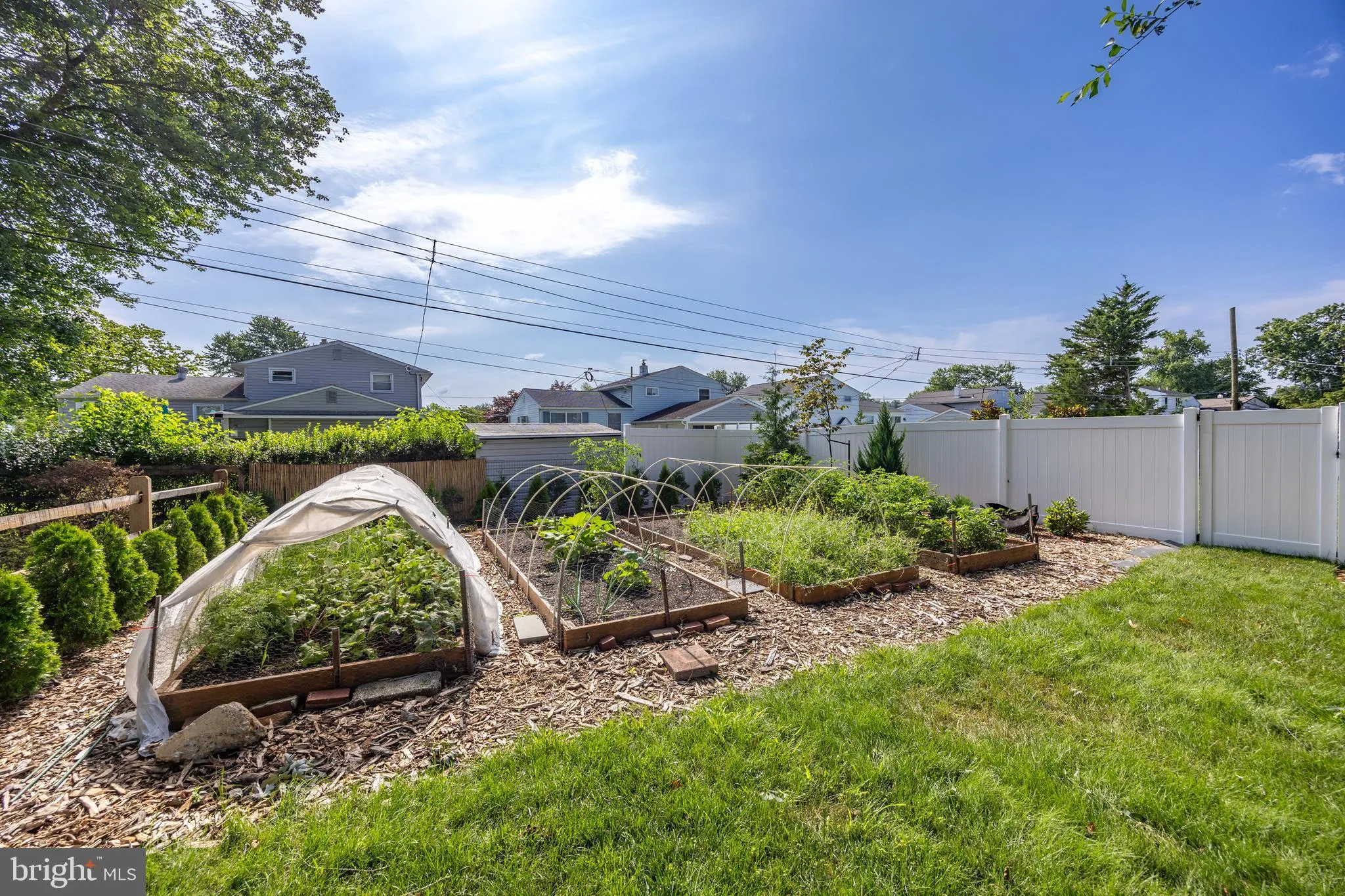 Brookhaven, Pennsylvania 19015, United States, 4 Bedrooms Bedrooms, ,3 BathroomsBathrooms,Residential,Pending,180190