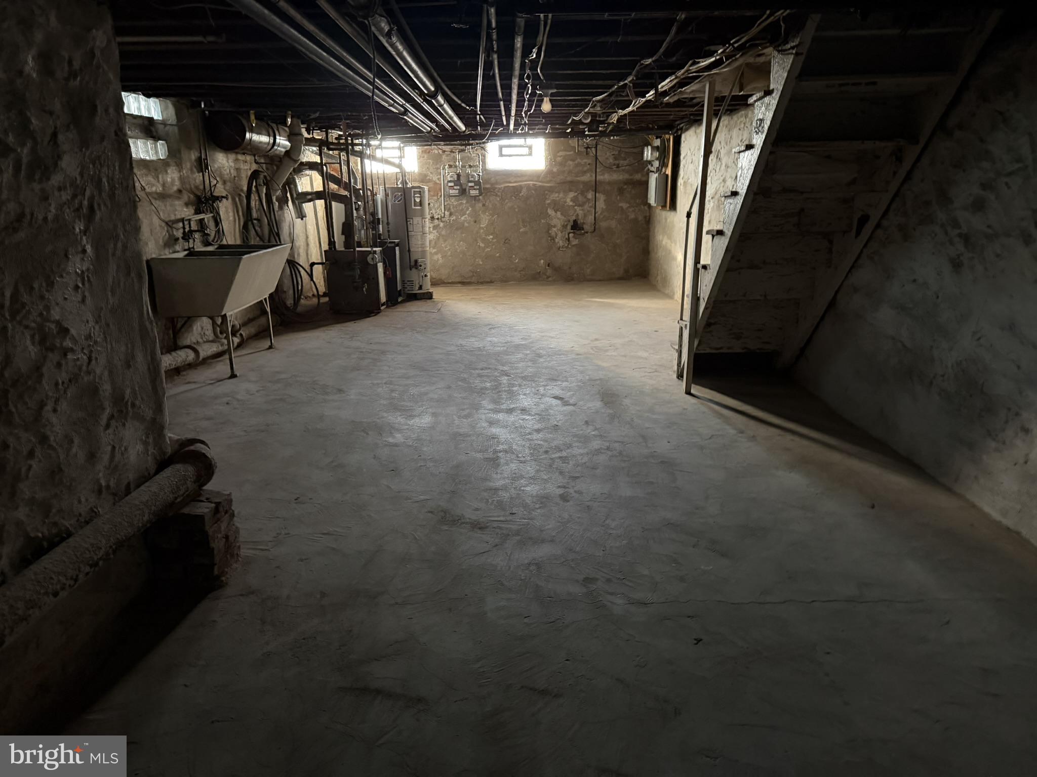 FRANKFORD - Residential Income