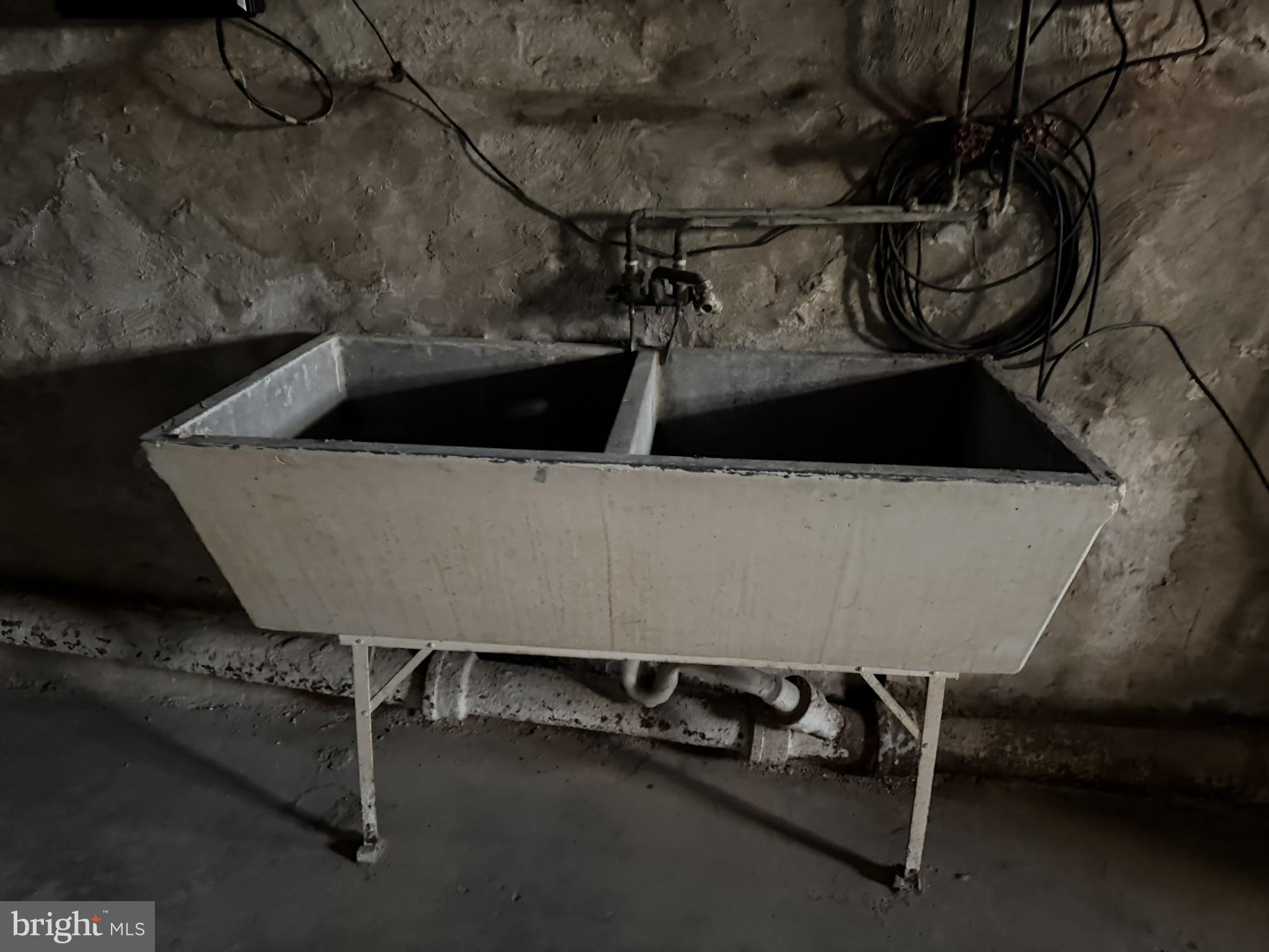 FRANKFORD - Residential Income