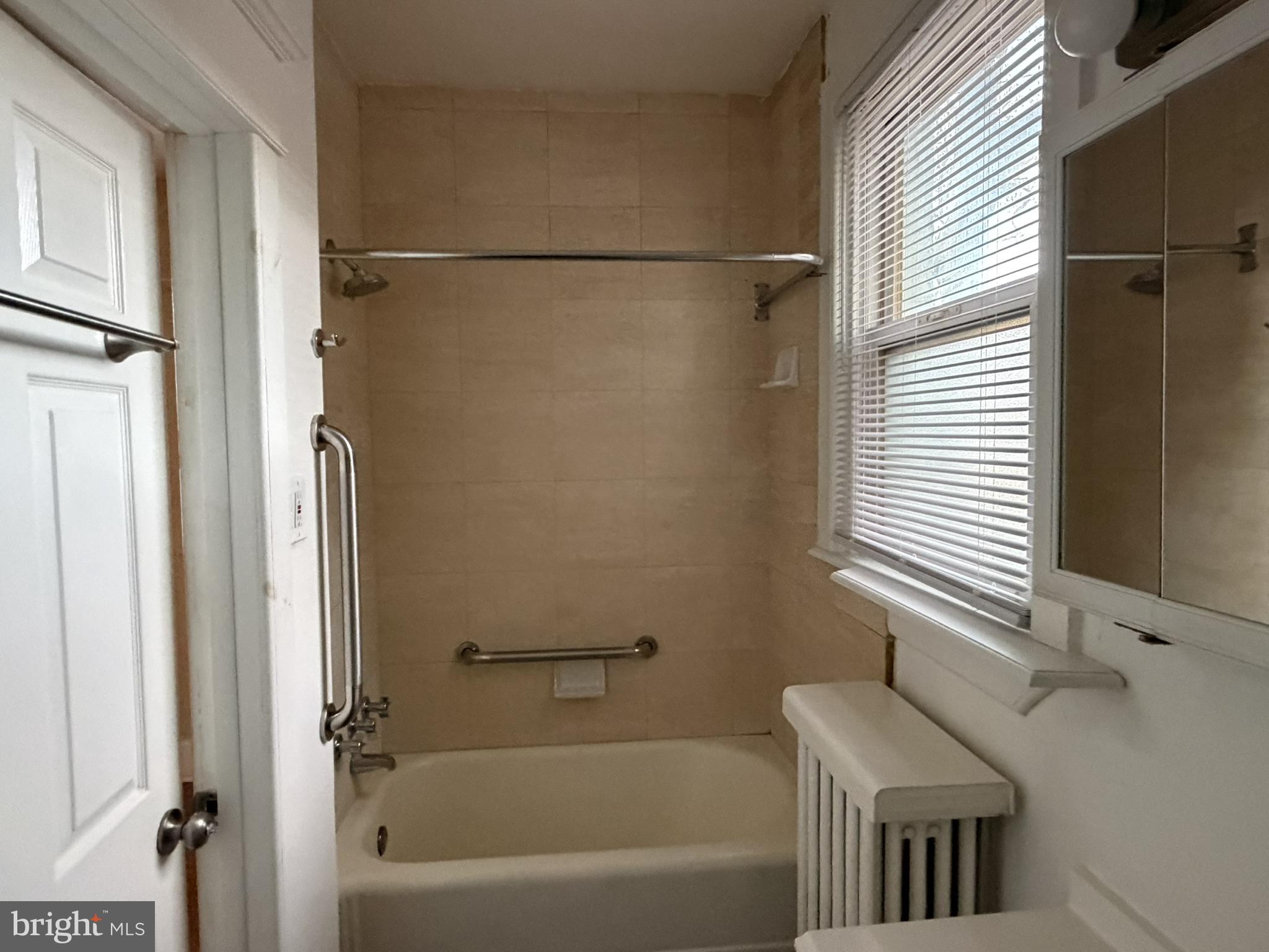 FRANKFORD - Residential Income