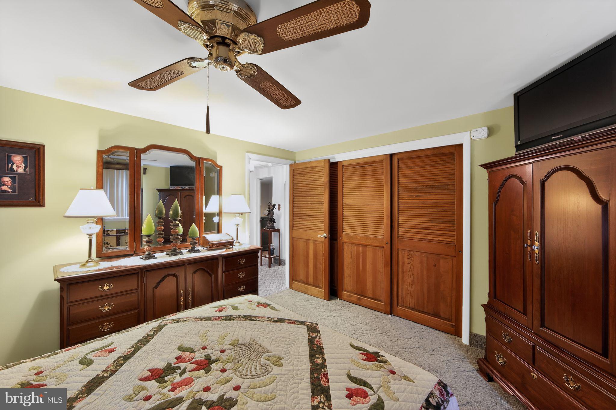 OLD TOWNE TWINS - Residential