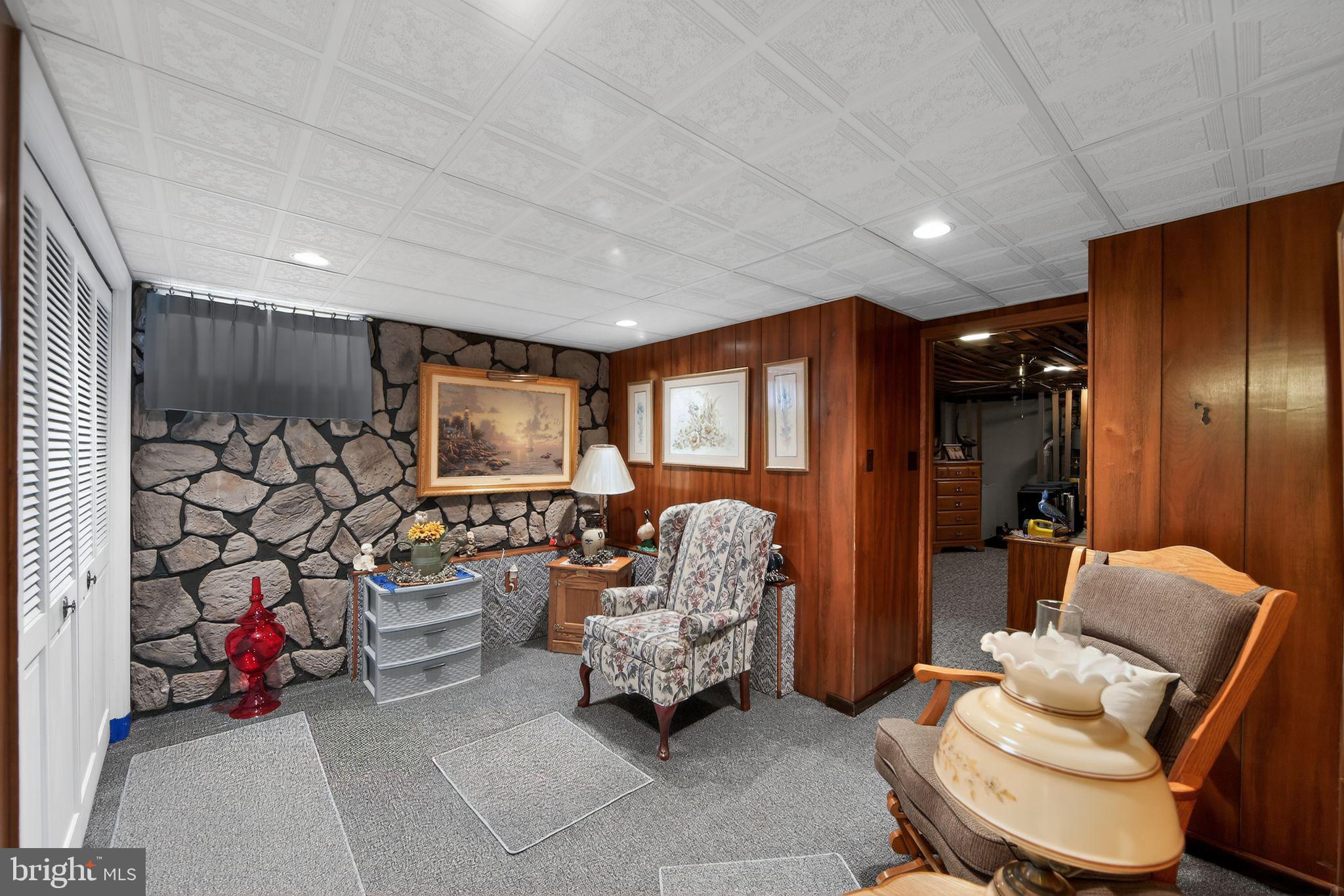 OLD TOWNE TWINS - Residential