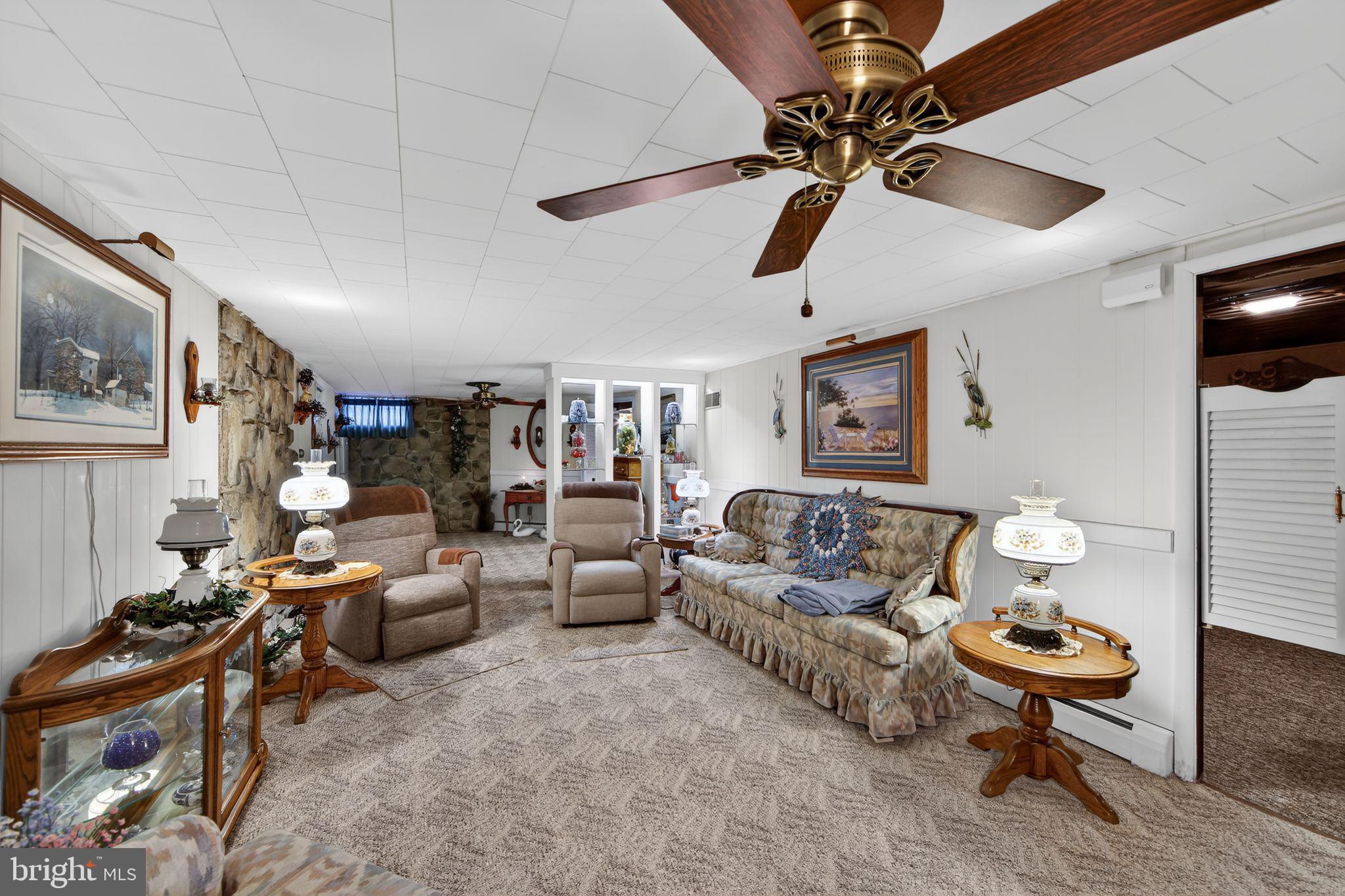 OLD TOWNE TWINS - Residential