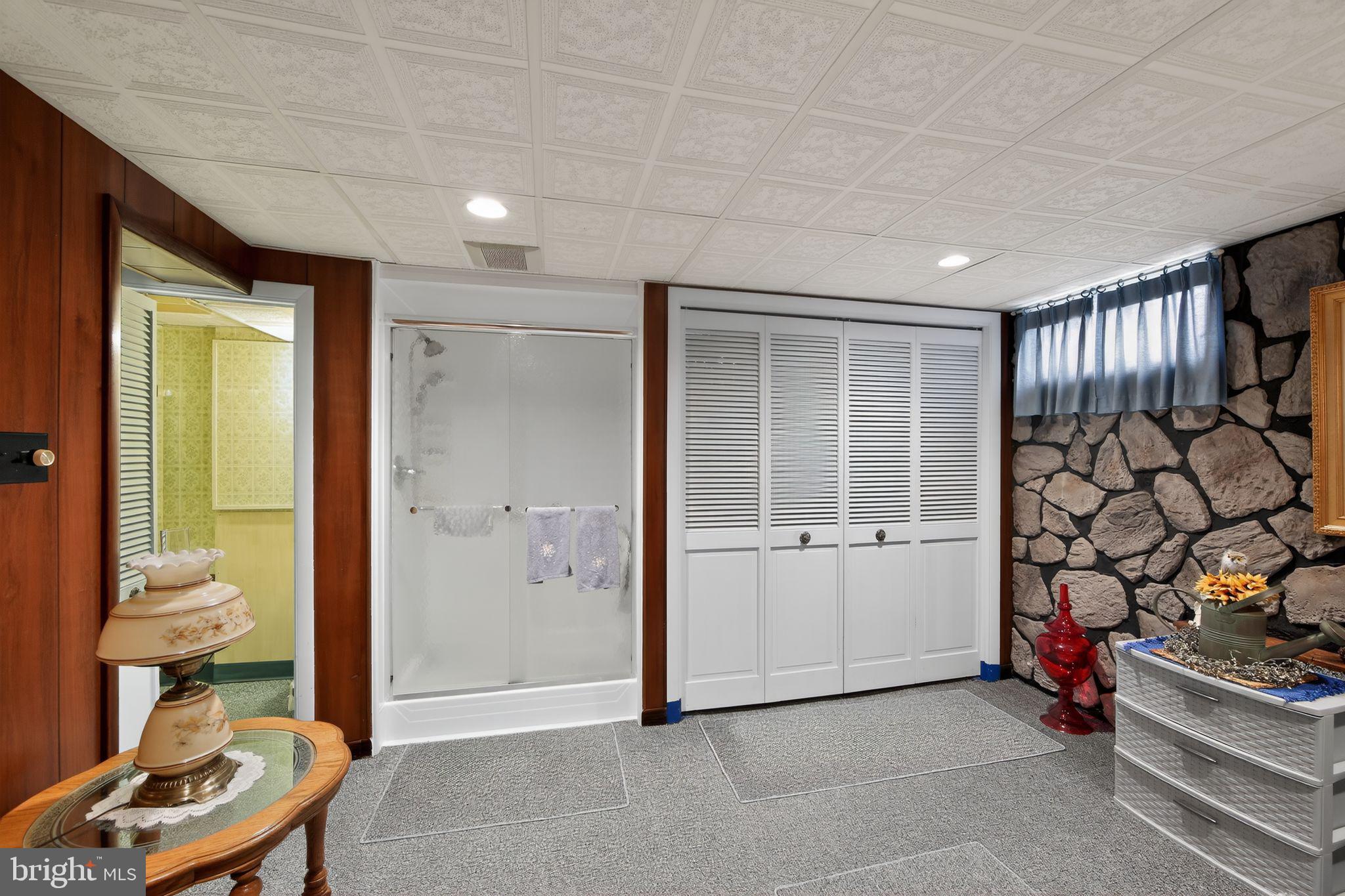 OLD TOWNE TWINS - Residential