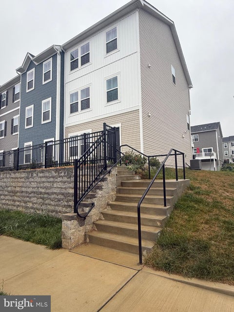 Townhouse For Rent - 1320 Red Clover Lane<br/> RANSON, WV 25438