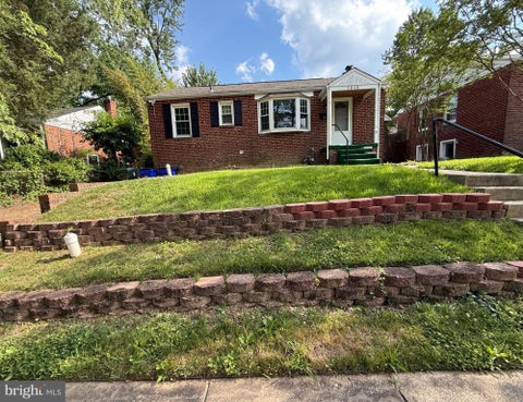 Photo of 5015 Muskogee Street, COLLEGE PARK, MD 20740 (MLS # MDPG2207032)