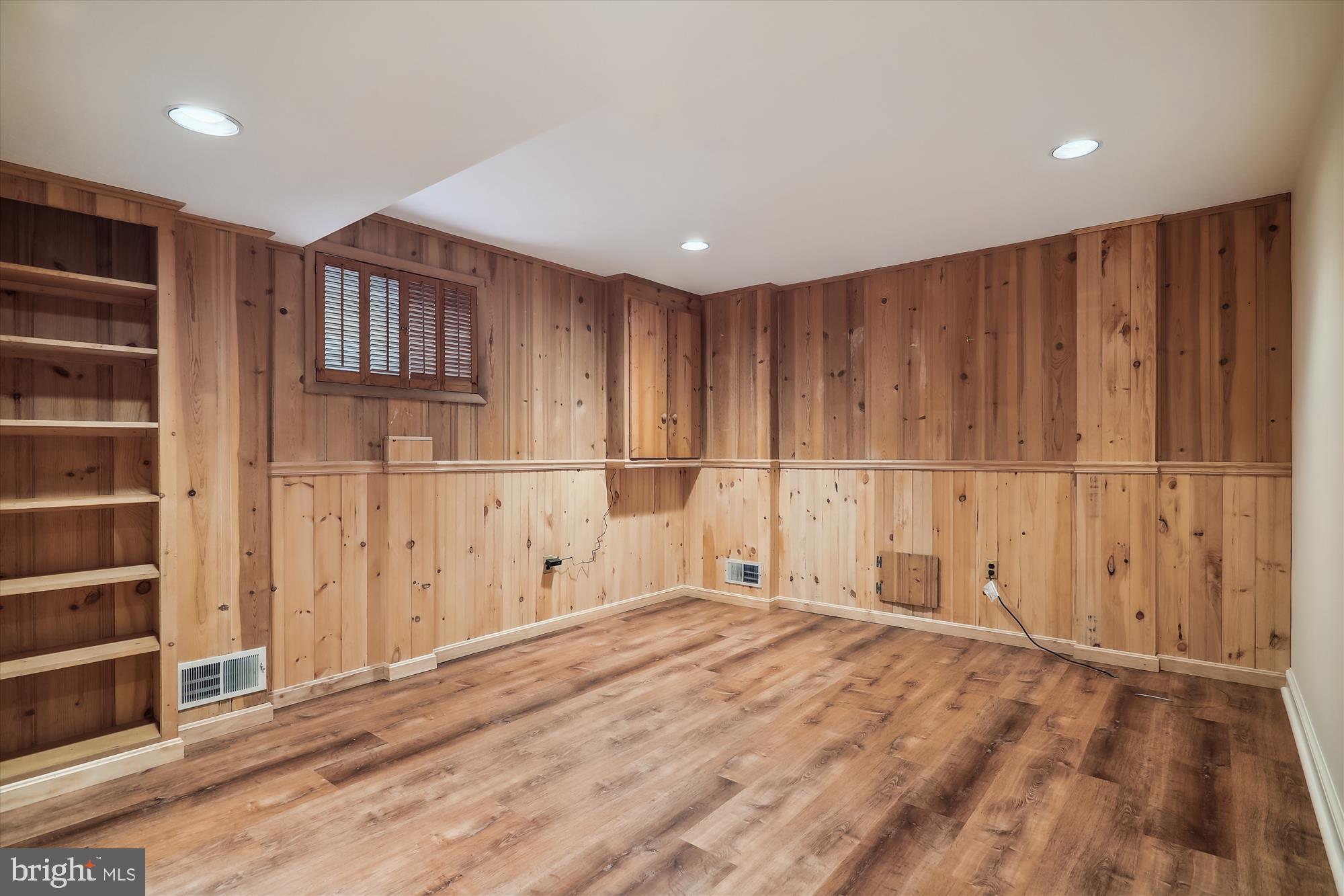 ROLLINGWOOD - Residential