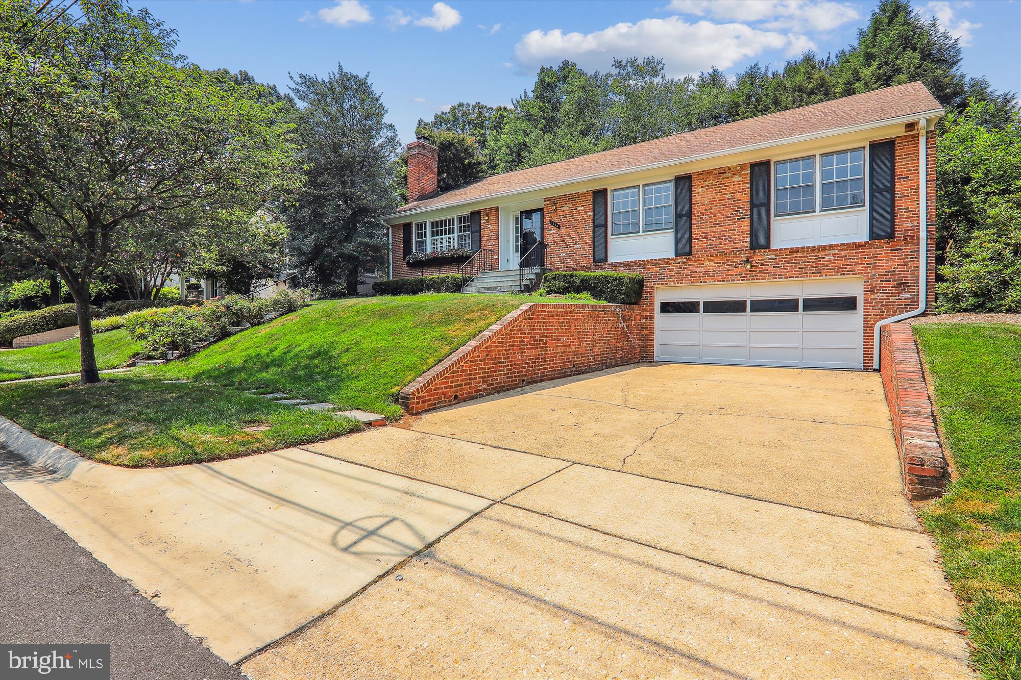 ROLLINGWOOD - Residential