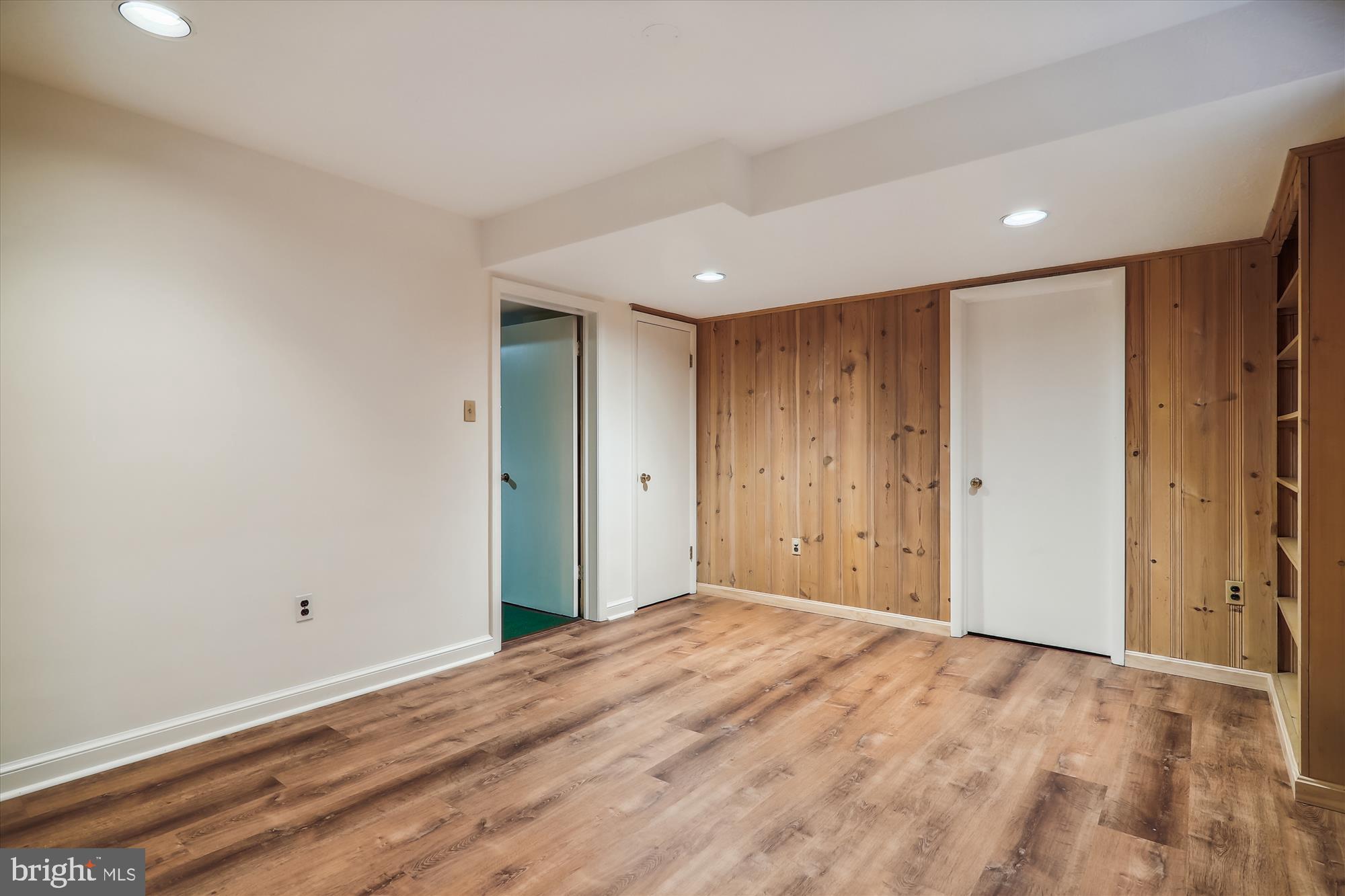 ROLLINGWOOD - Residential