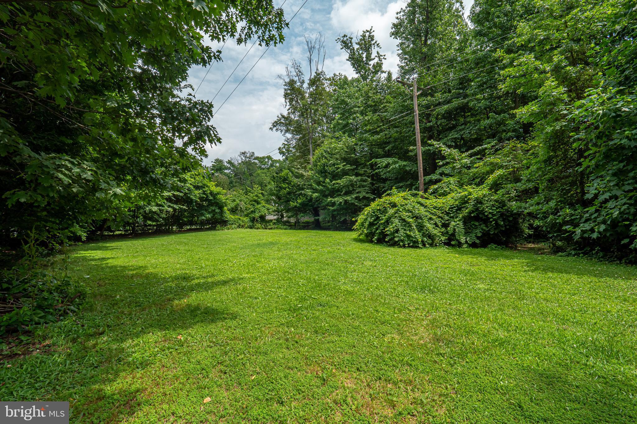 1900 BEECHWOOD DRIVE