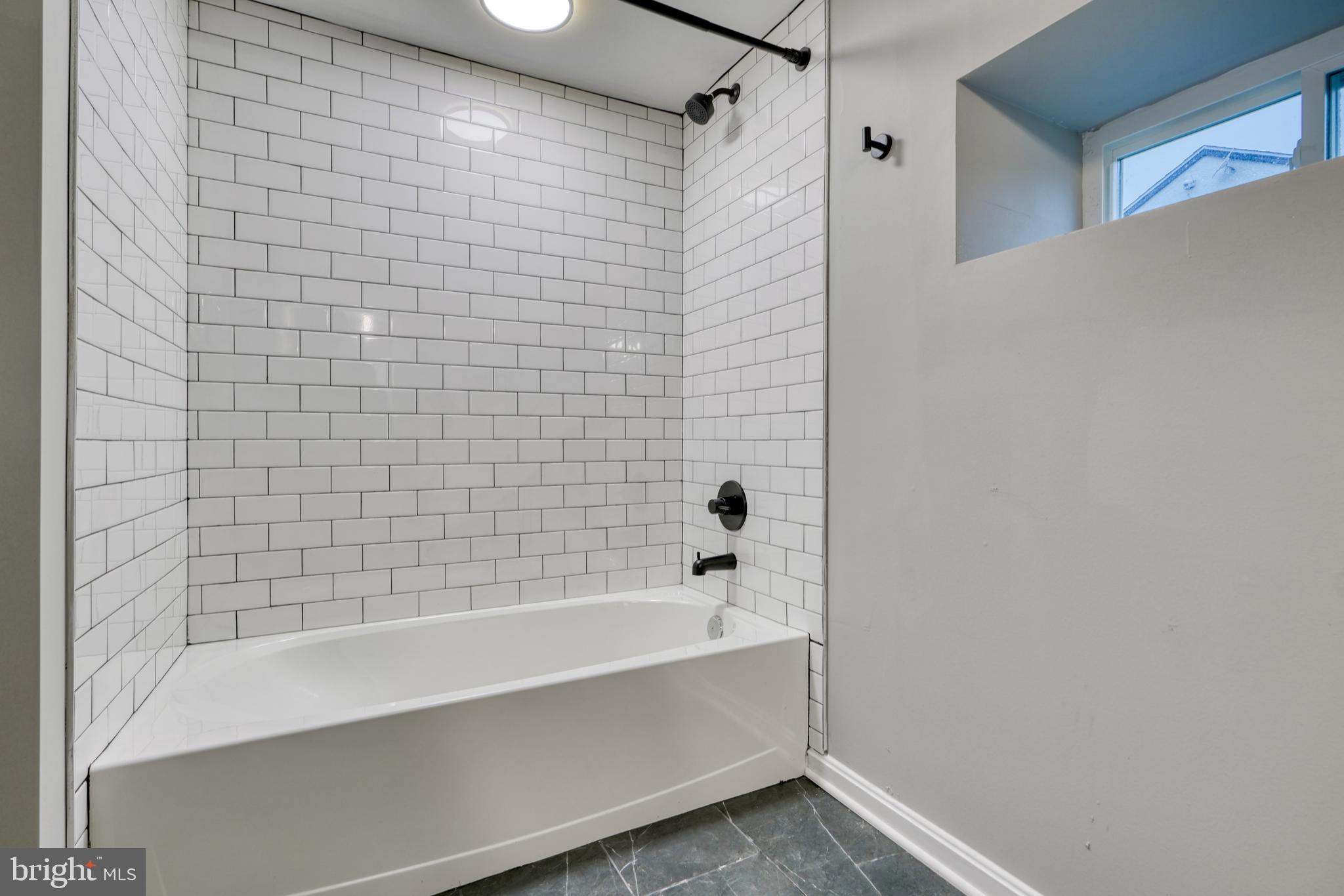 FAIRLAWN - Residential Lease