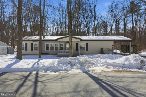 33 MAPLE AVE TP-0147 MANHEIM PA 17545