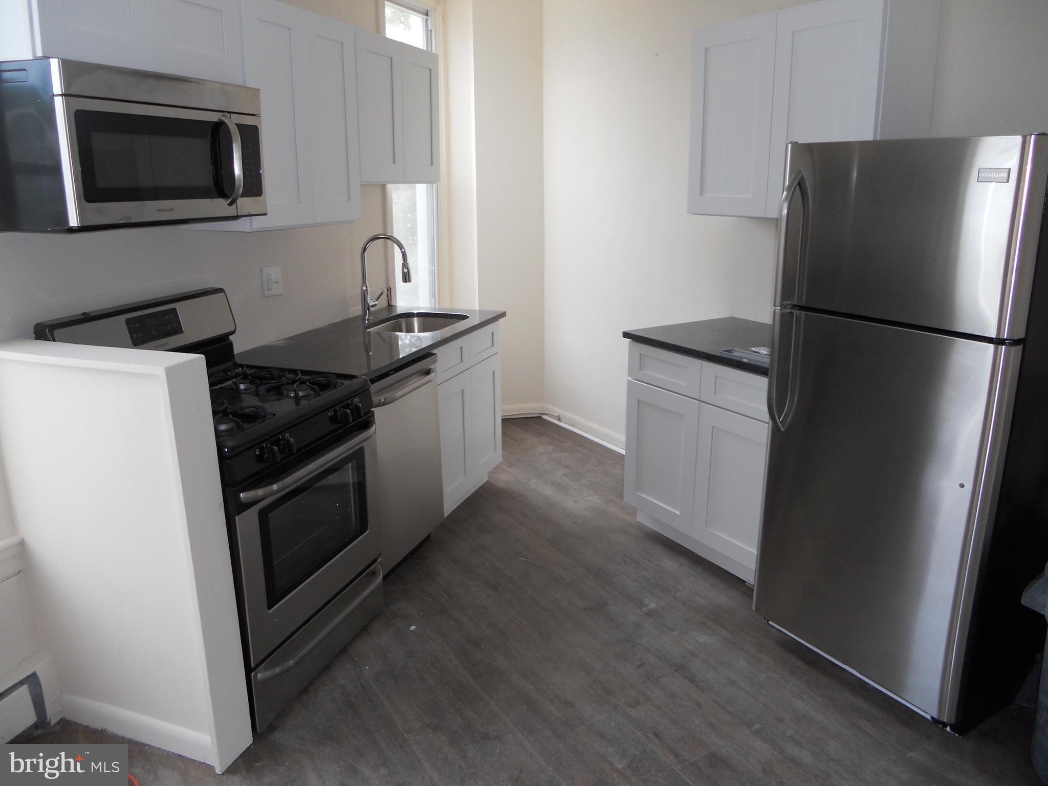 EAST FALLS - Residential Lease