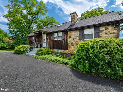 Photo of 10 W Butler Avenue, DOYLESTOWN, PA 18901 (MLS # PABU2127610)