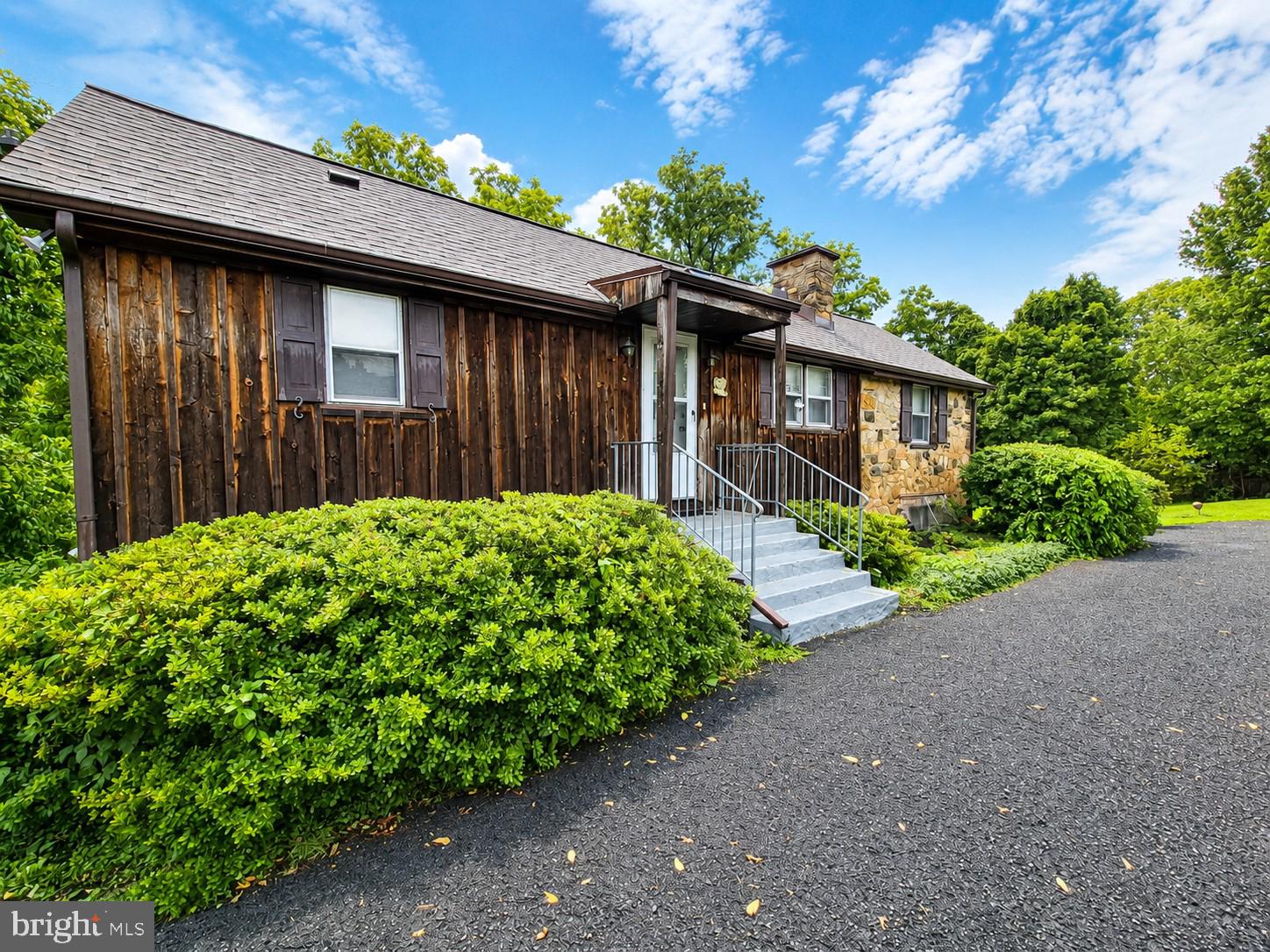 10 W BUTLER AVENUE
