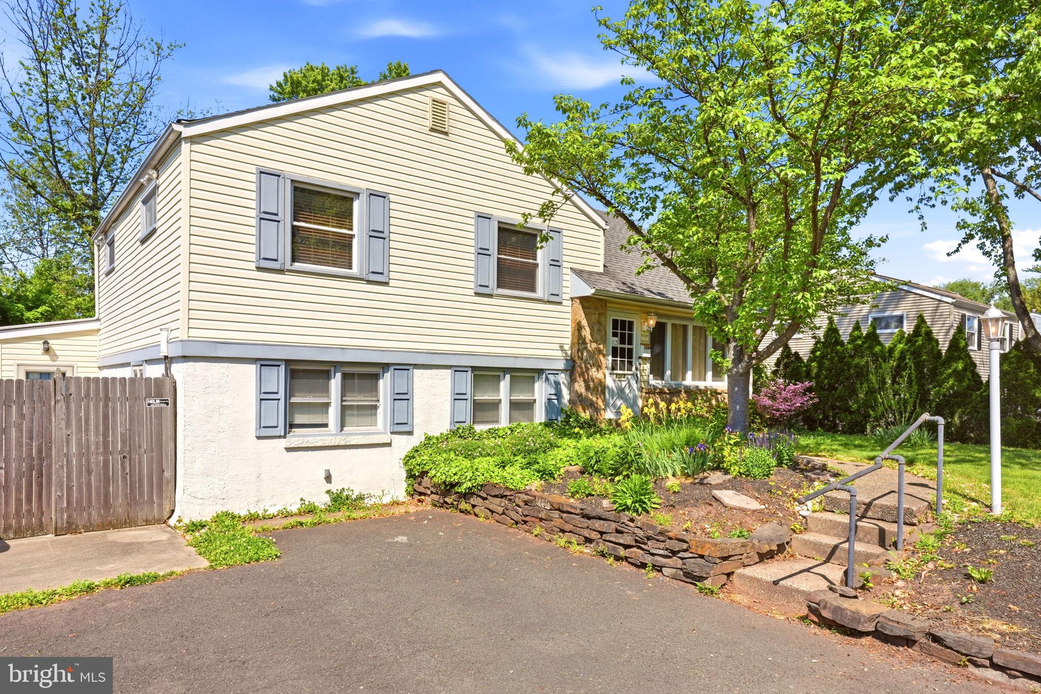 INGLEWOOD GDNS - Residential