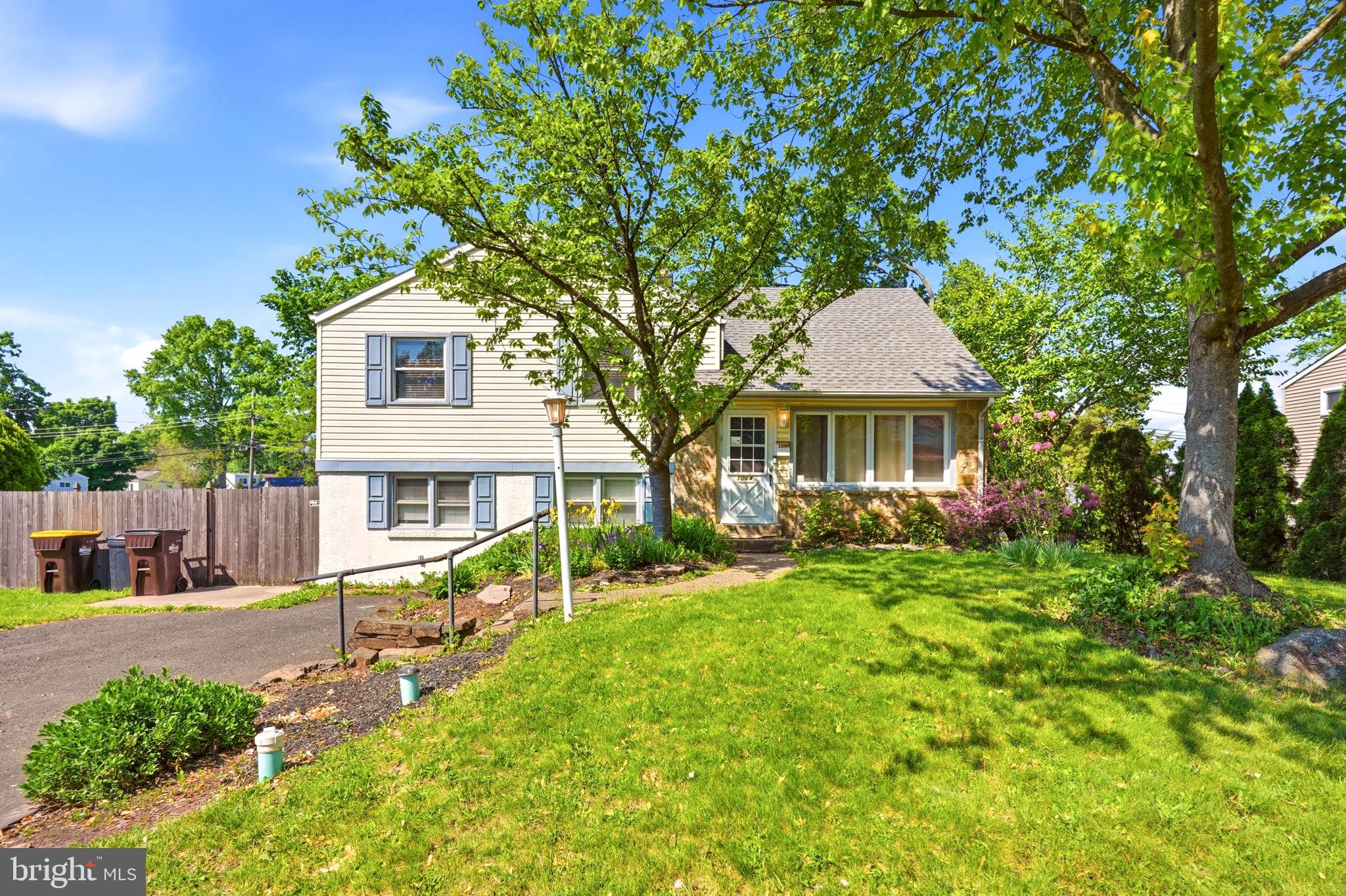 INGLEWOOD GDNS - Residential