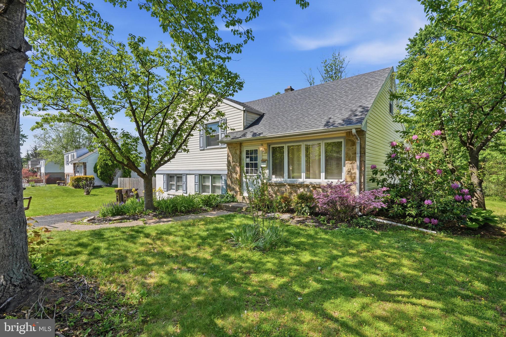 INGLEWOOD GDNS - Residential