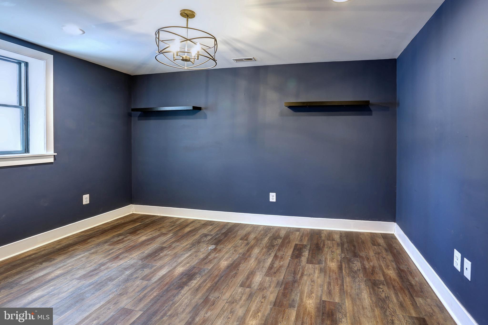 KINGSVILLE - Residential