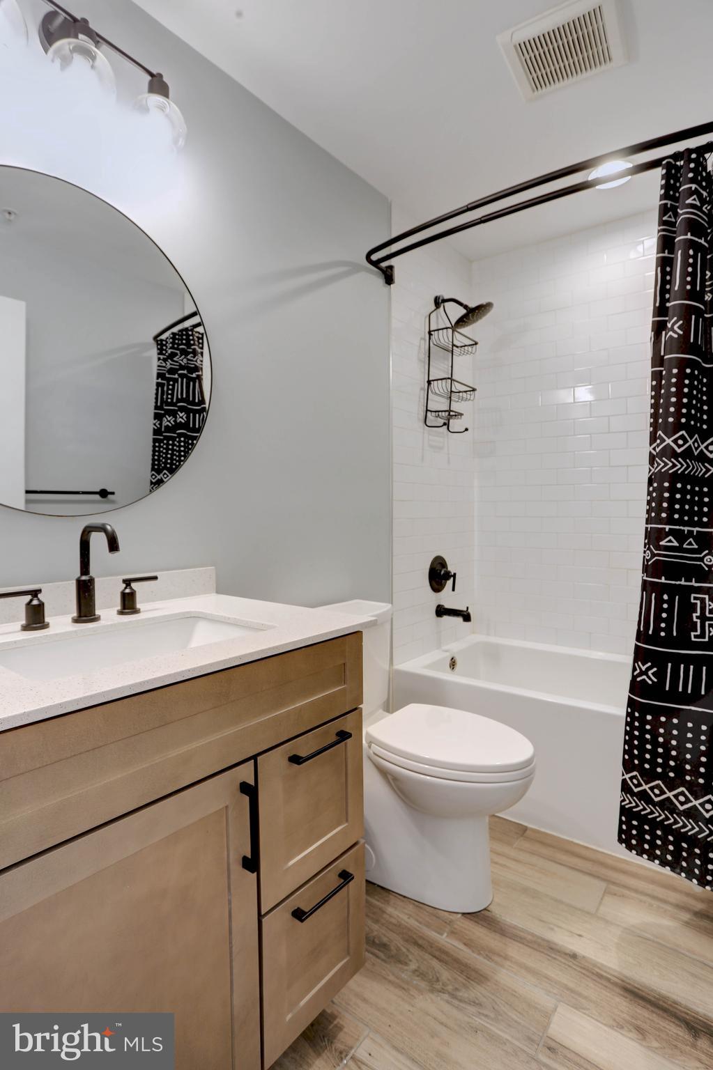 KINGSVILLE - Residential