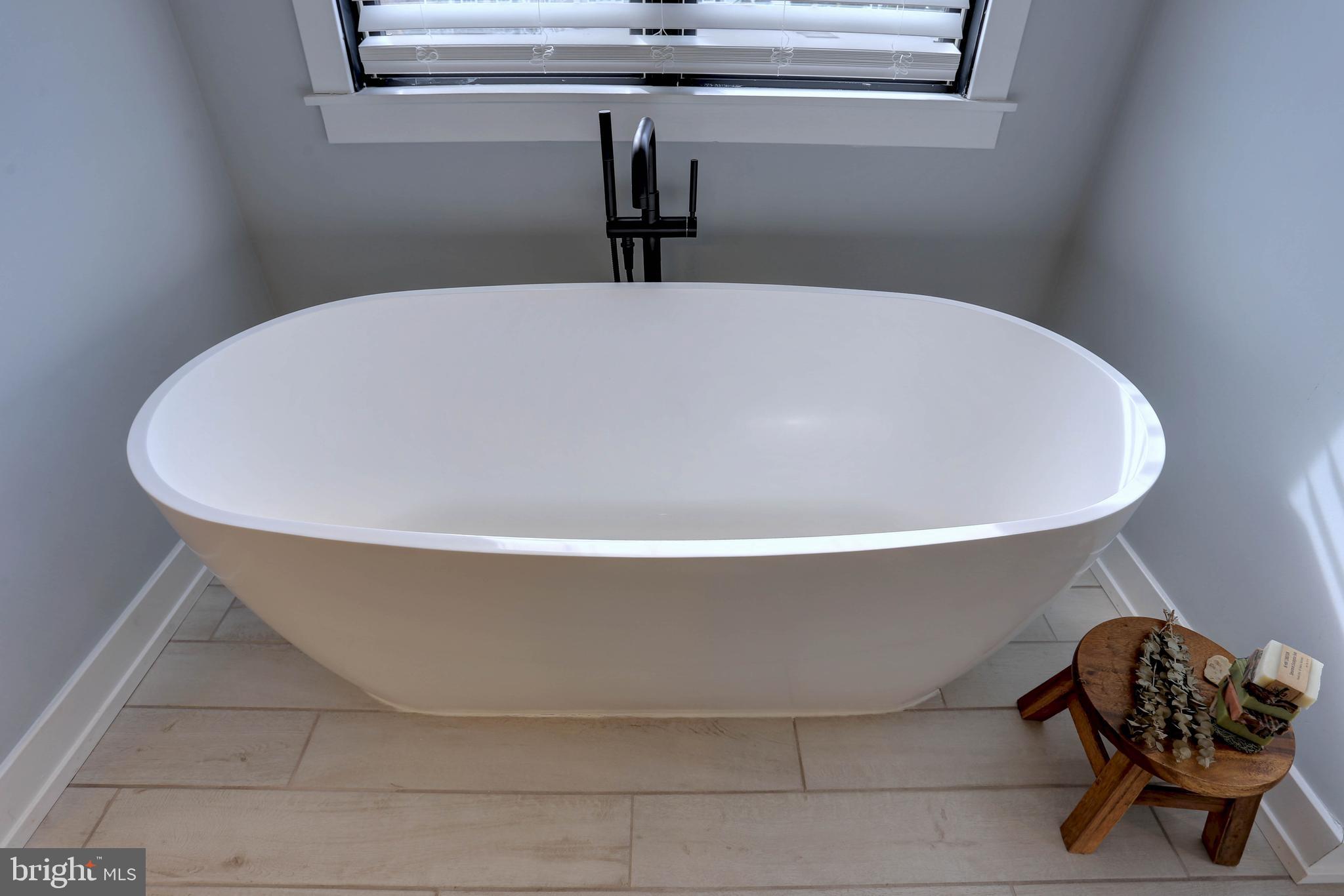 KINGSVILLE - Residential