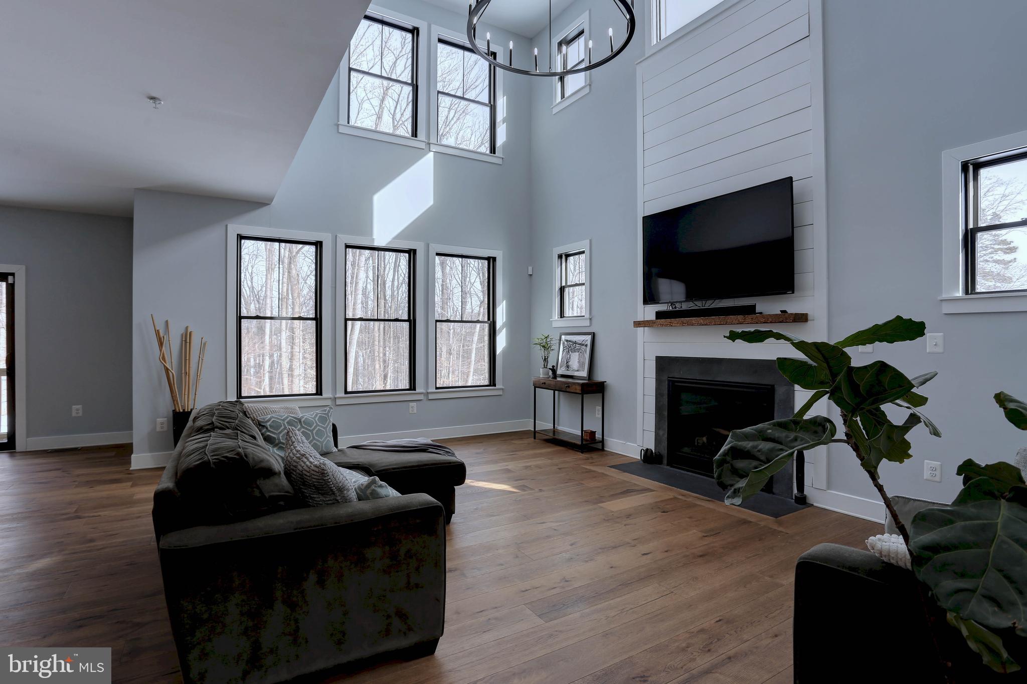 KINGSVILLE - Residential