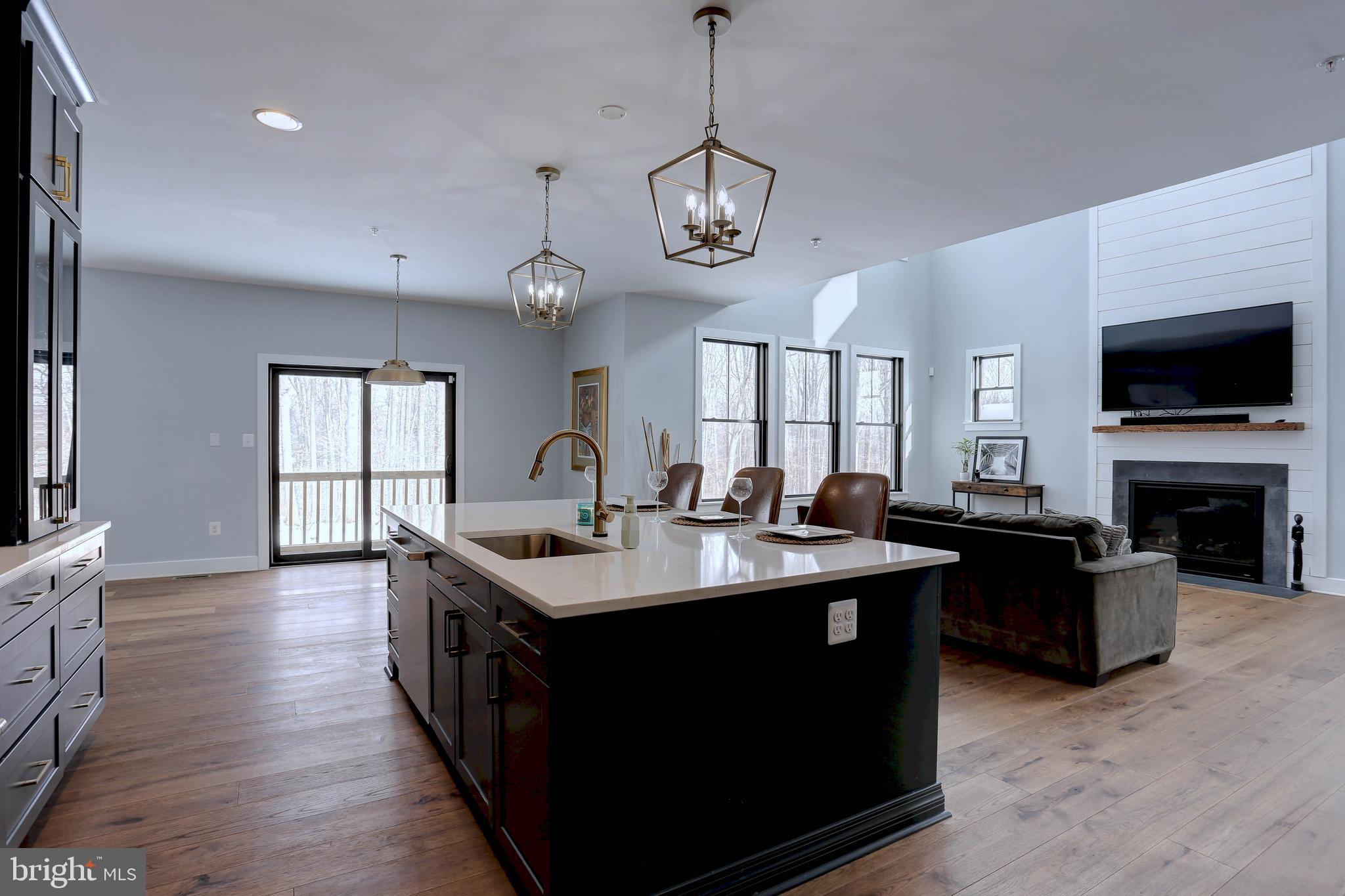 KINGSVILLE - Residential